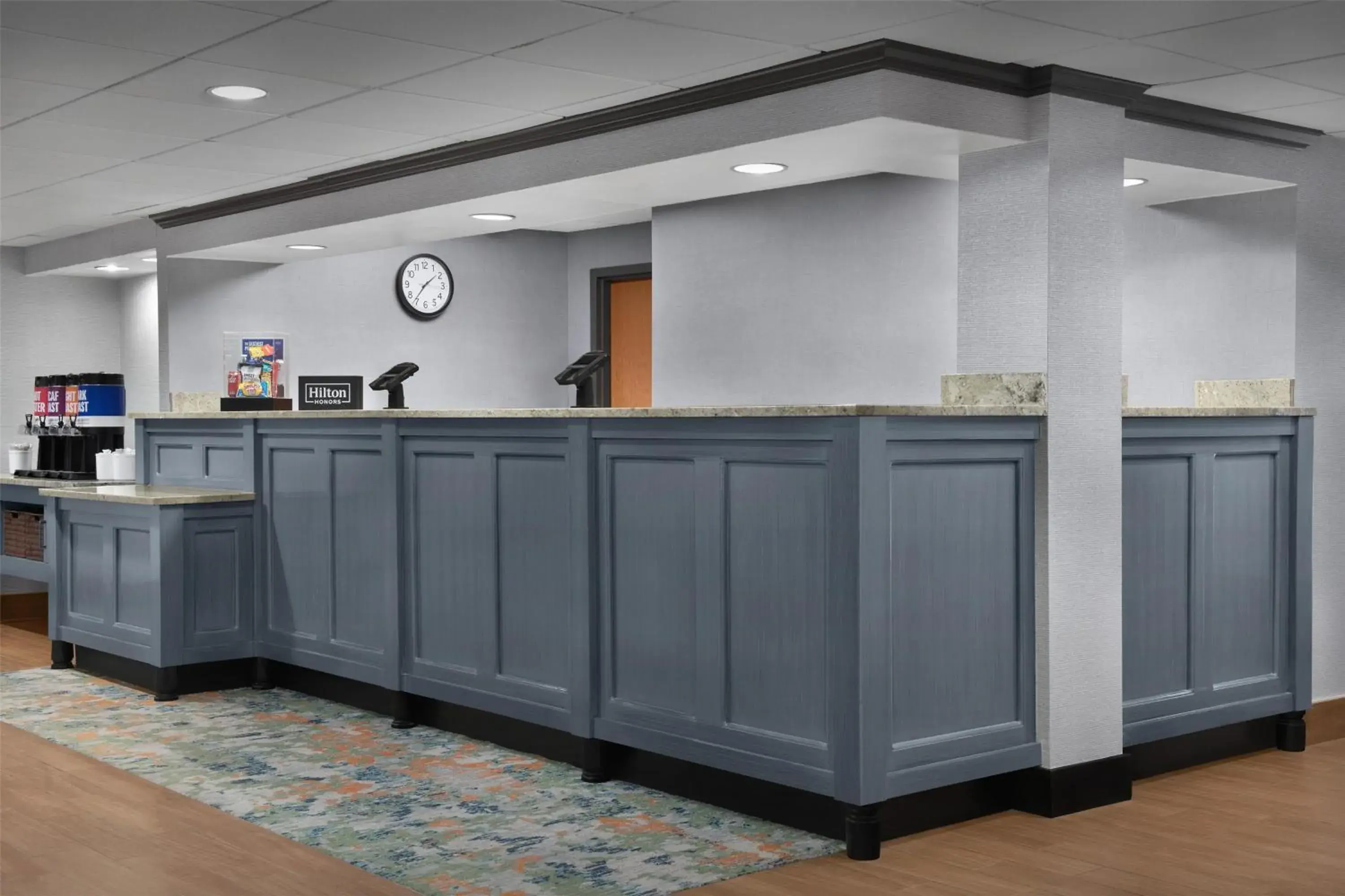 Lobby or reception in Hampton Inn Pittsburgh Greentree Lobby or reception in Hampton Inn Pittsburgh Greentree