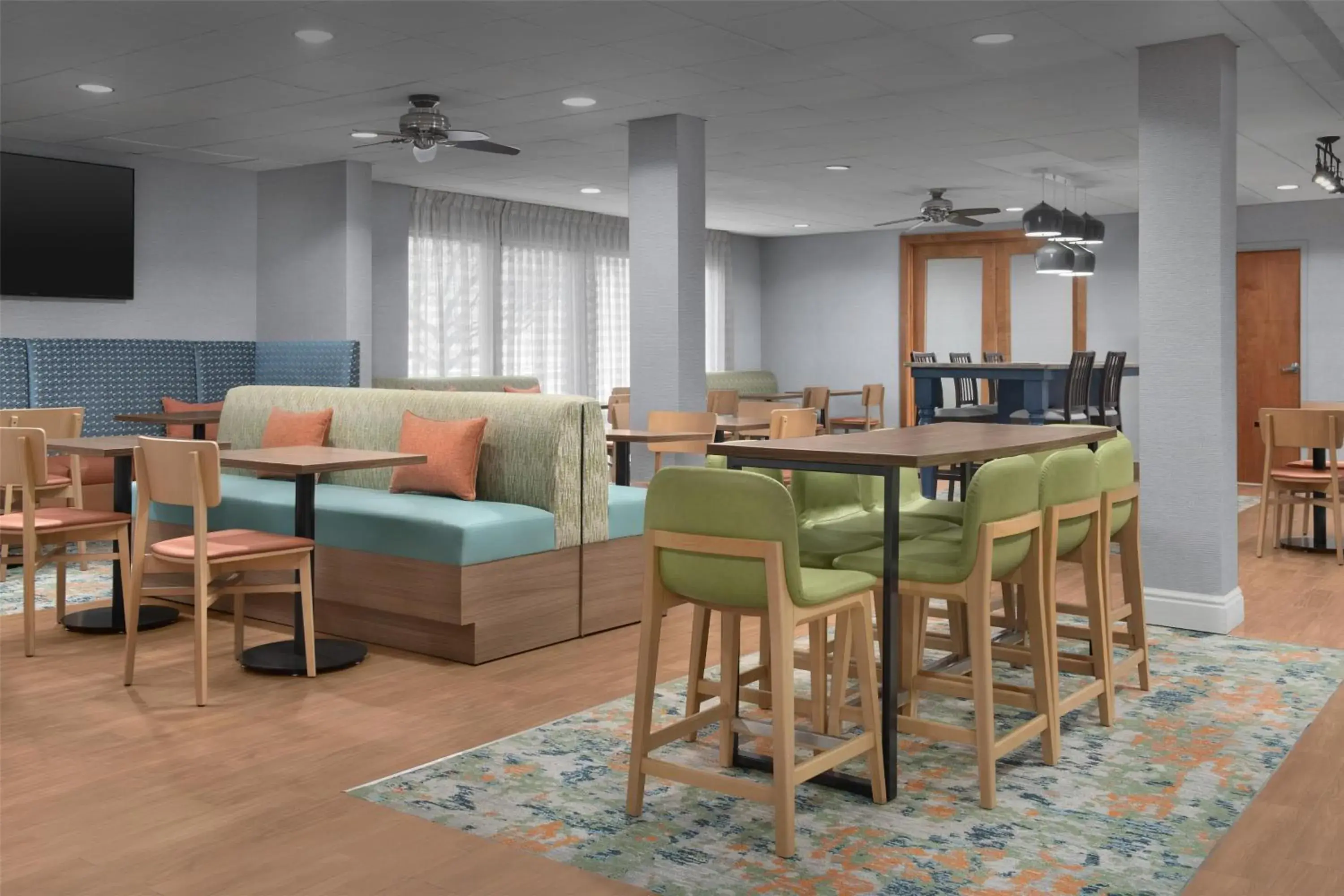 Lobby or reception in Hampton Inn Pittsburgh Greentree Lobby or reception in Hampton Inn Pittsburgh Greentree