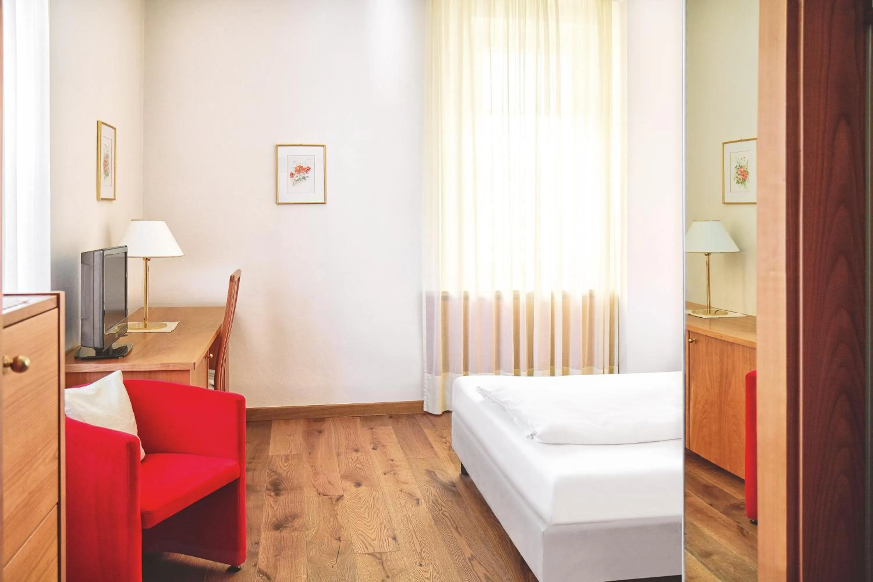 TV and multimedia, Bed in Hotel Sonnenhof