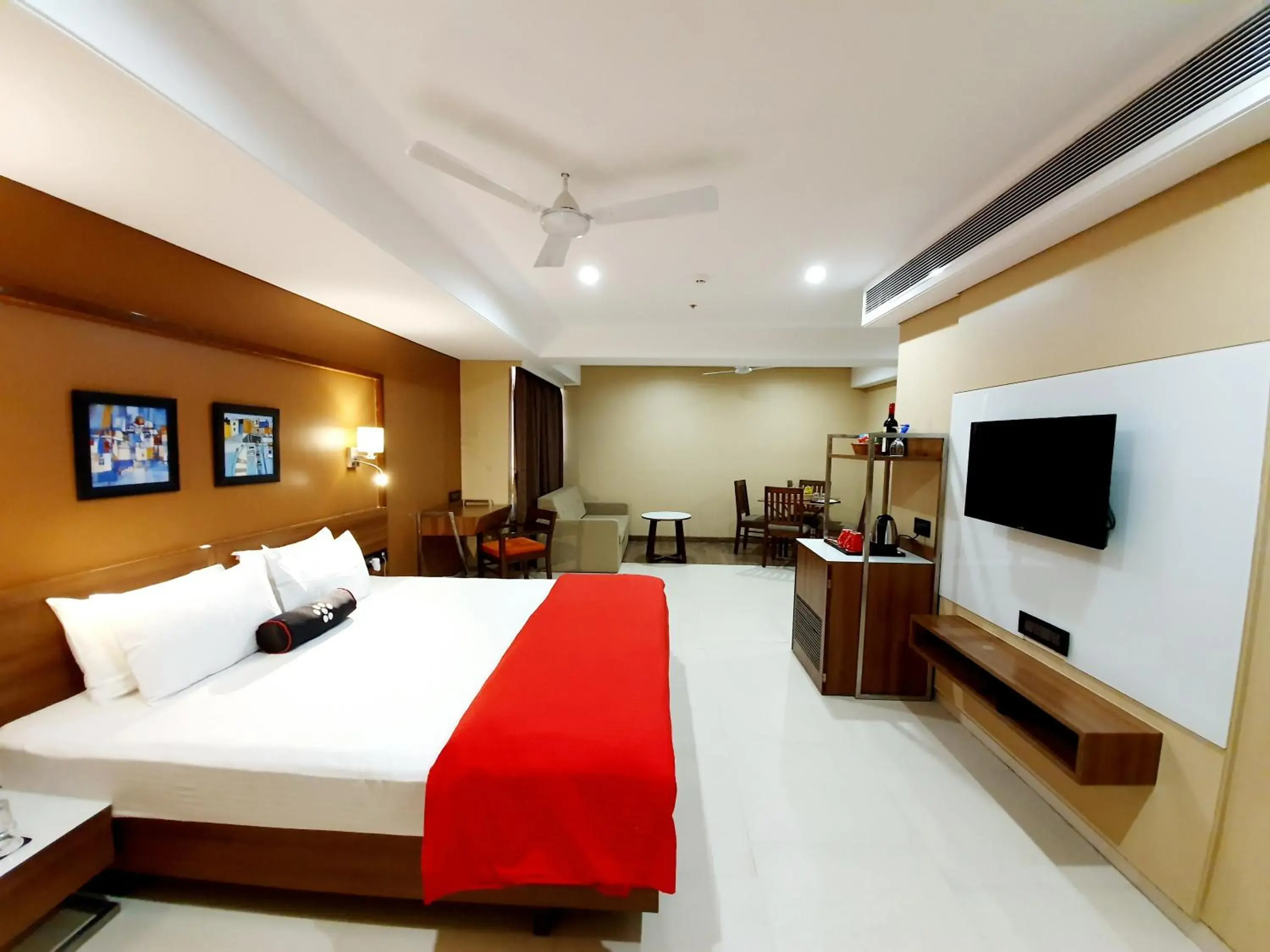 Bedroom, Bed in Enrise by Sayaji ,Pune Bedroom, Bed in Enrise by Sayaji ,Pune