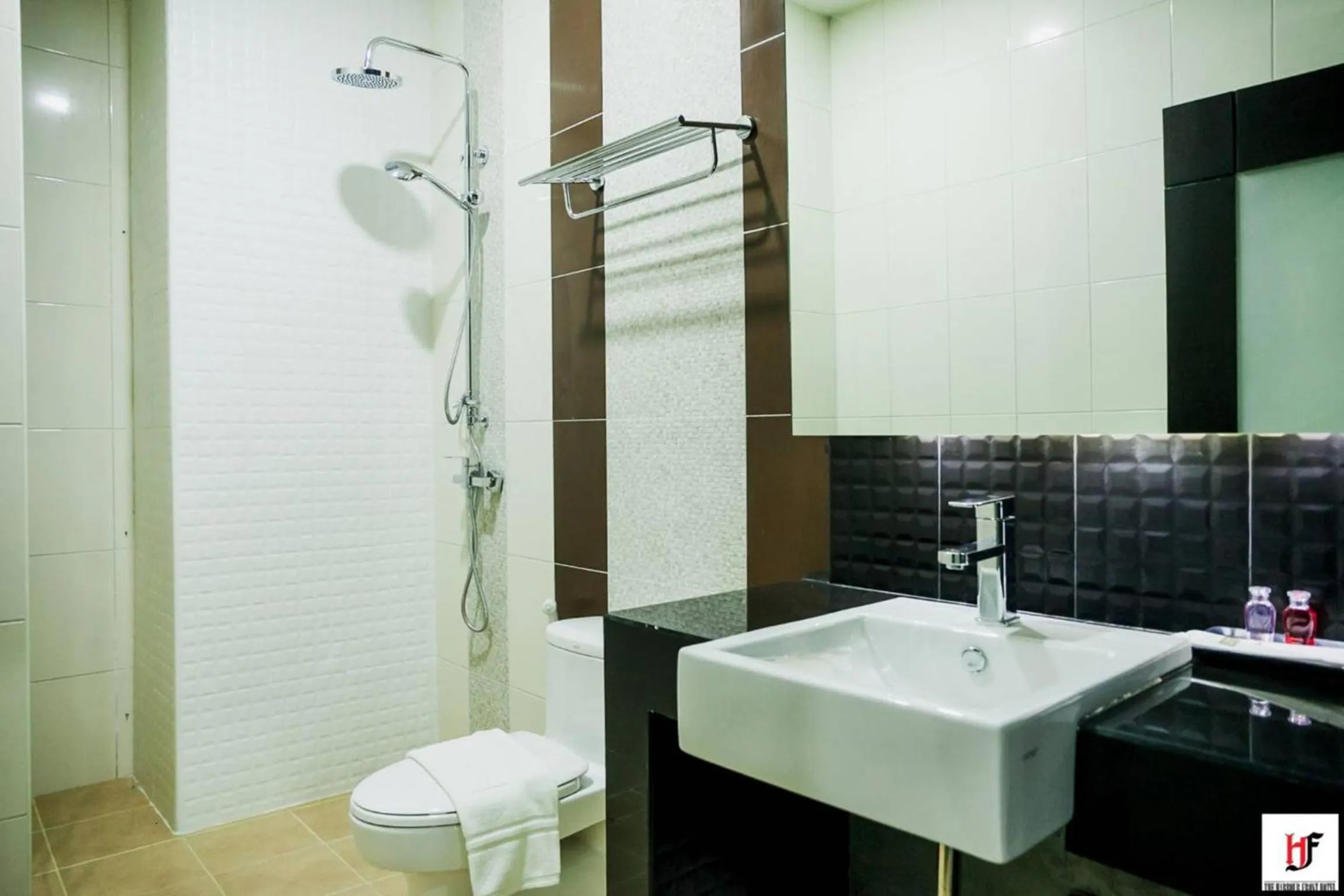 Bathroom in The Harbour Front Hotel