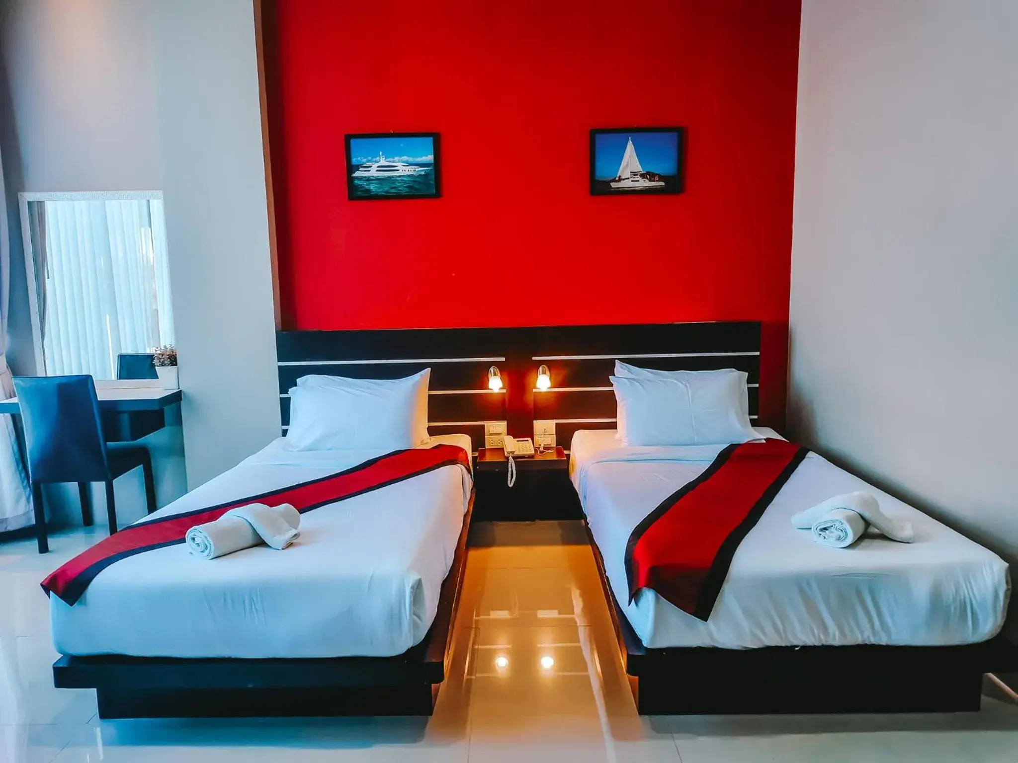 Standard Twin Room in The Harbour Front Hotel Standard Twin Room in The Harbour Front Hotel