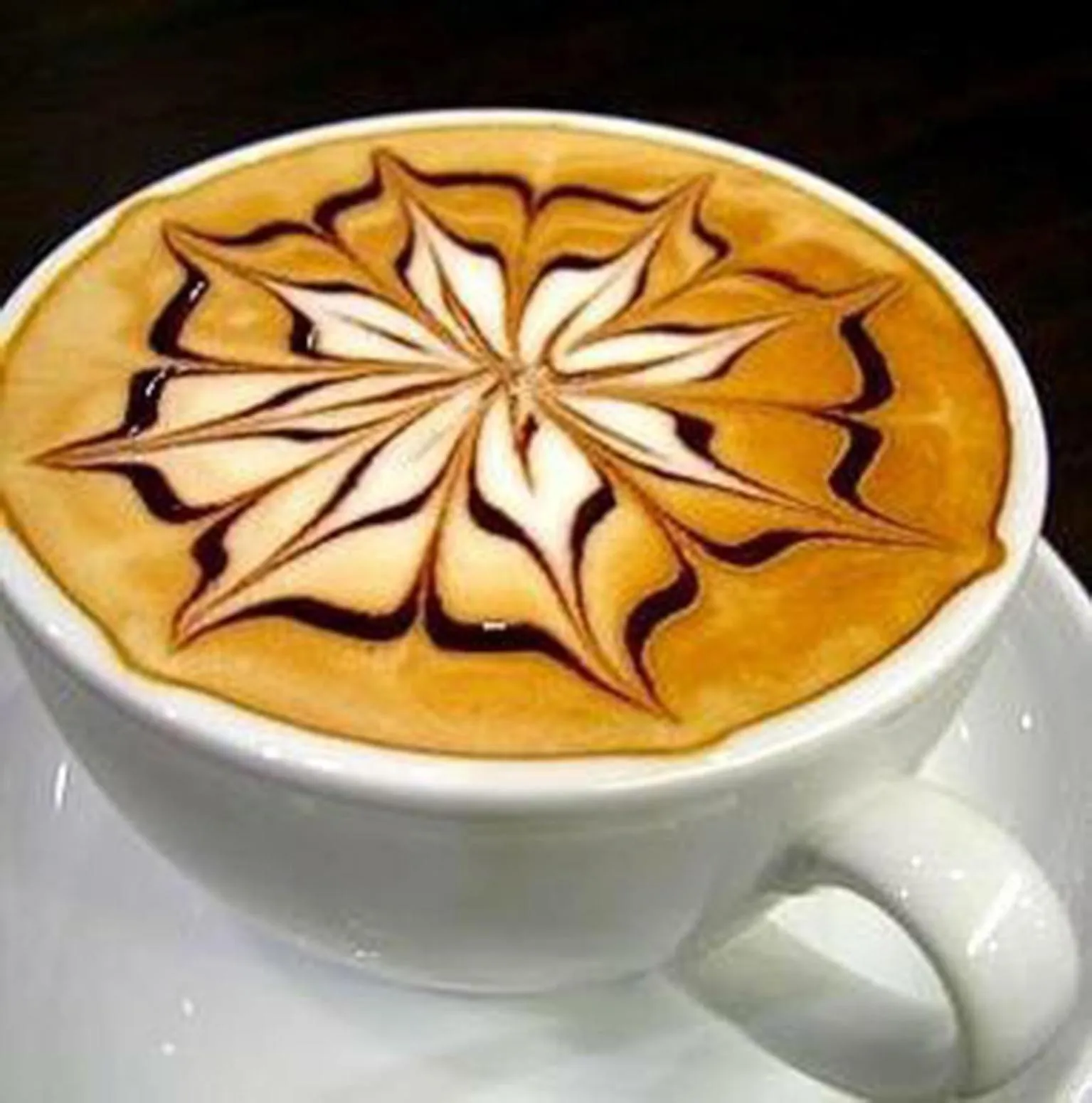 Coffee/tea facilities in The Harbour Front Hotel