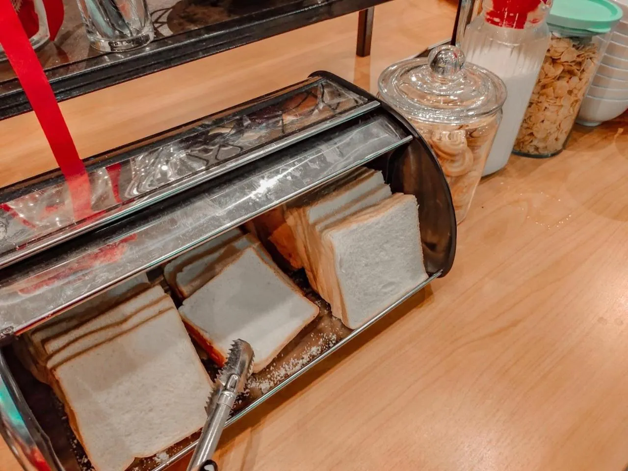 The Harbour Front Hotel