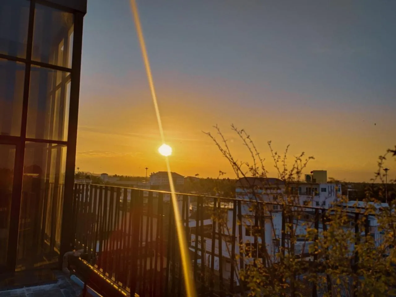 The Harbour Front Hotel