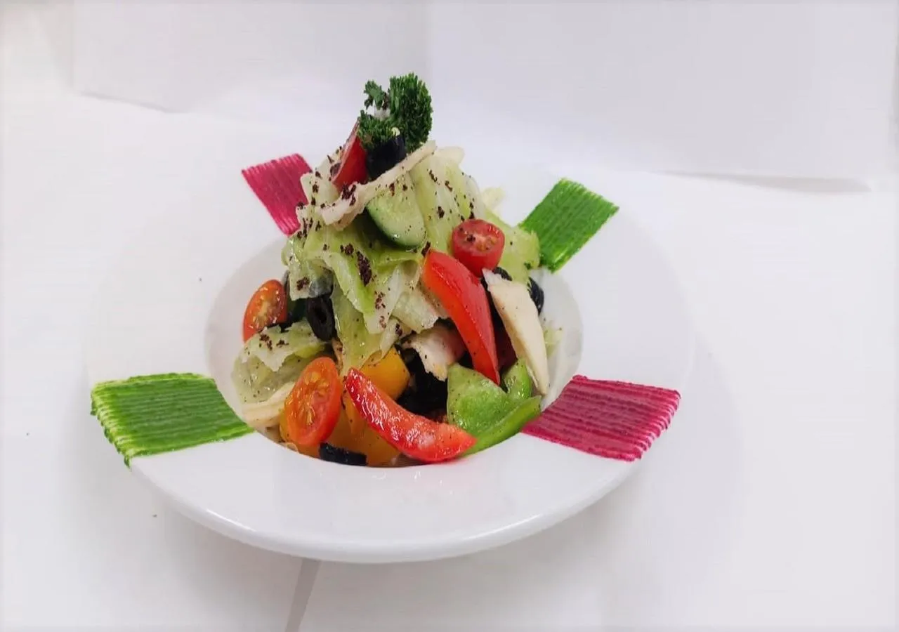 Restaurant/places to eat in Siara Styles Amba Suites, Gandhinagar