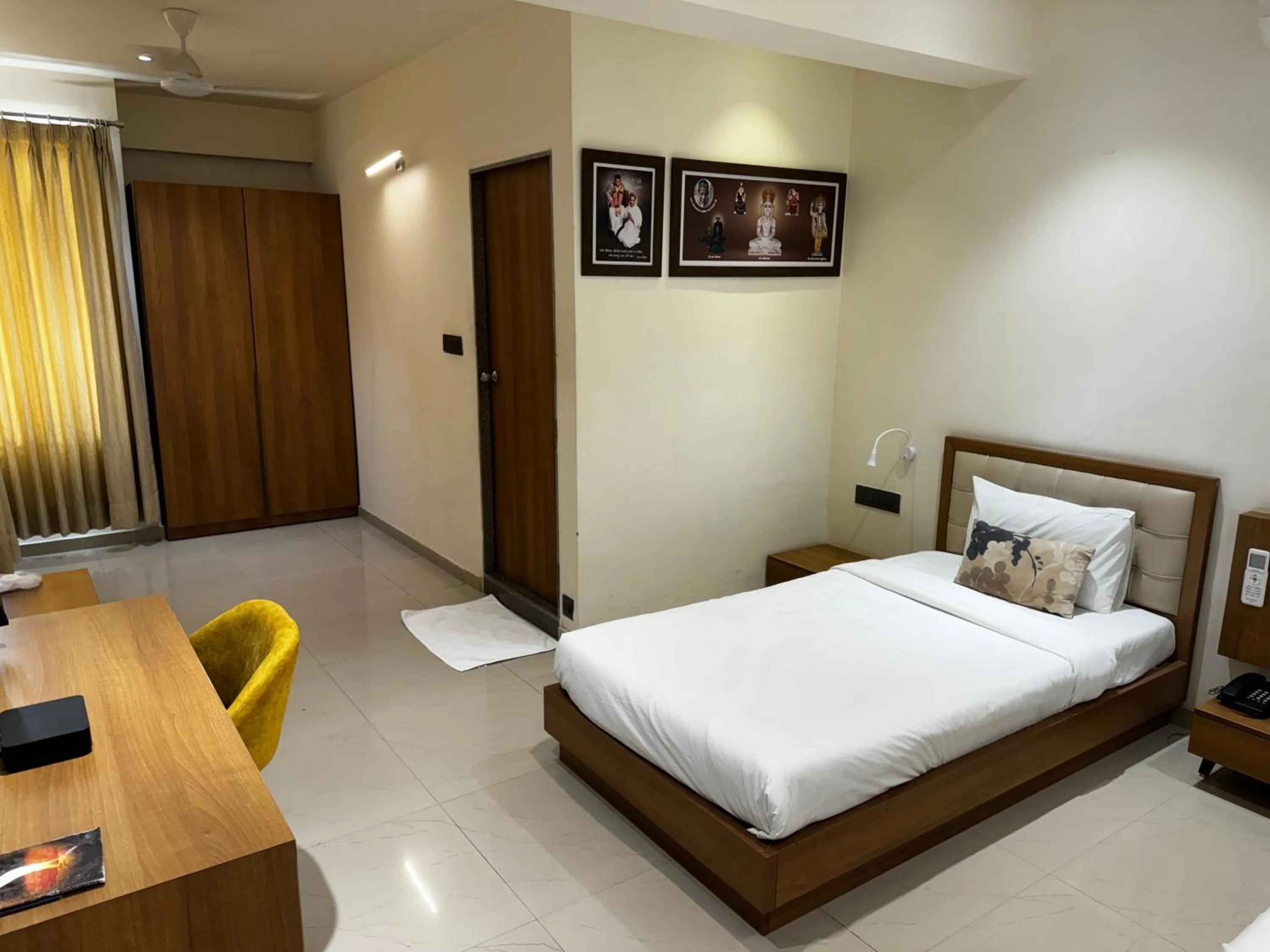 Bed in Siara Styles Amba Suites, Gandhinagar