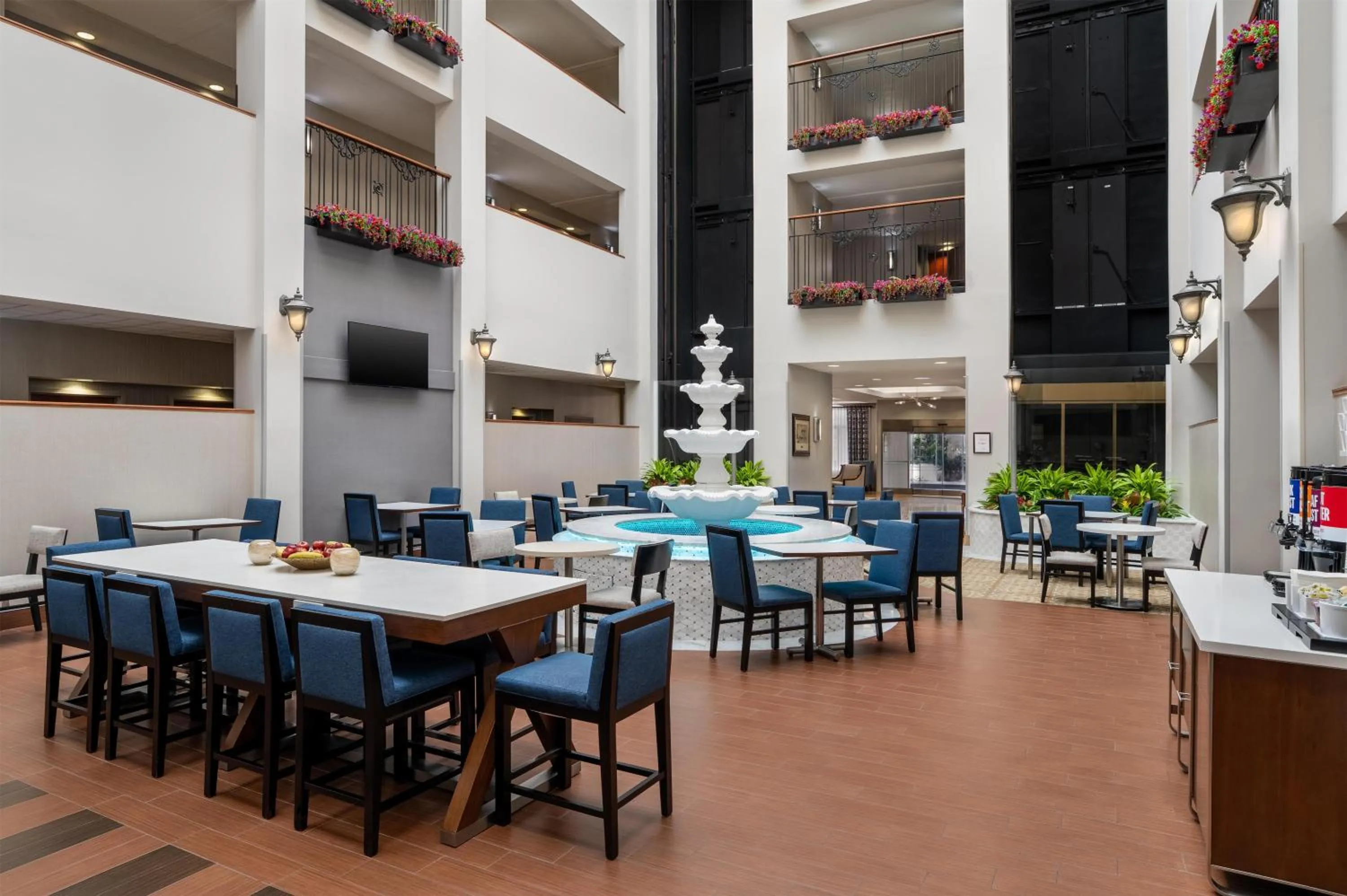 Lobby or reception in Hampton Inn & Suites By Hilton - Rockville Centre