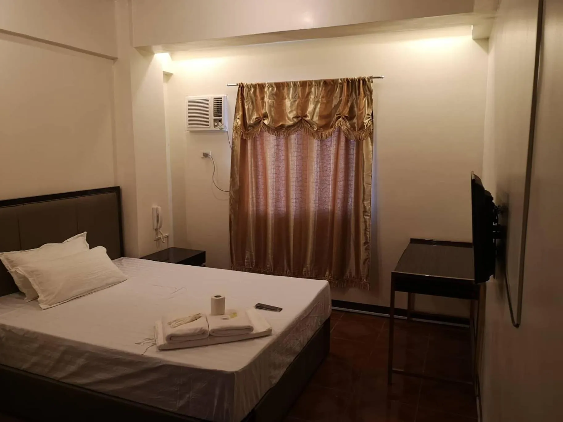 Bed in Meaco Royal Hotel - Malabon