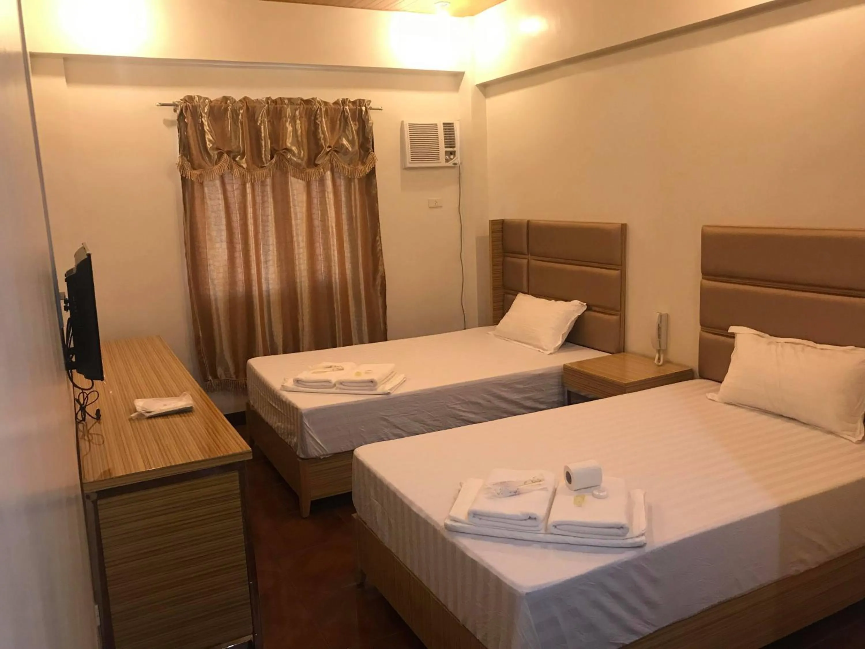 Bed in Meaco Royal Hotel - Malabon