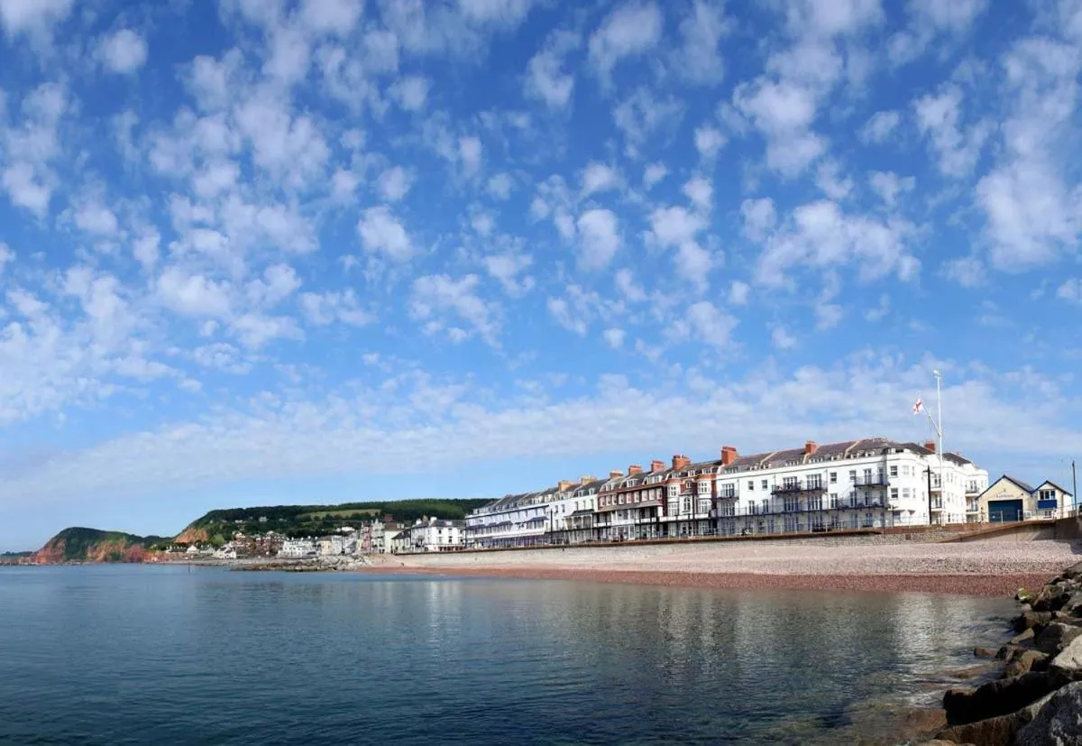 Belmont House Beer - Adults Only - Free Parking