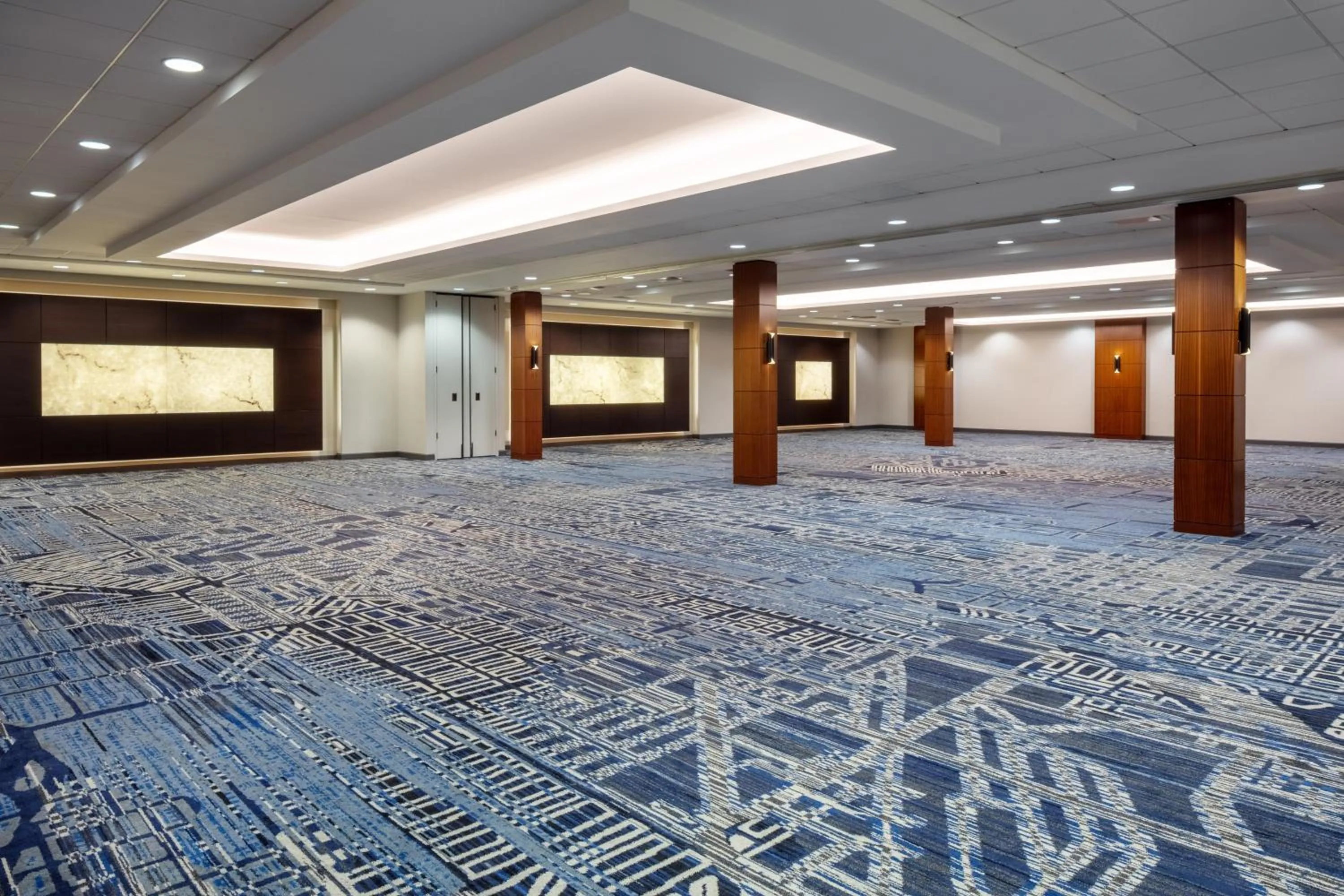 Meeting/conference room in DoubleTree by Hilton Hotel & Suites Pittsburgh Downtown