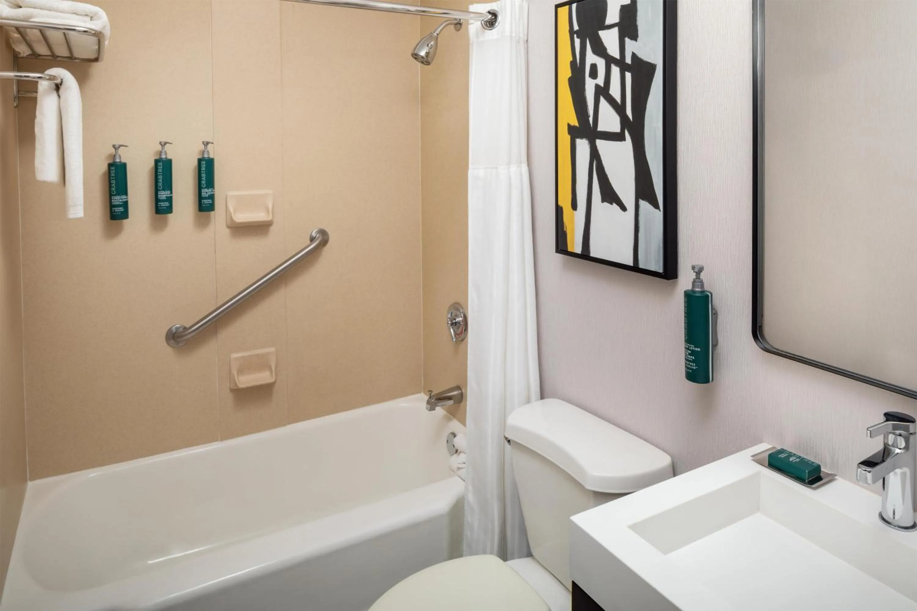 Bathroom in DoubleTree by Hilton Hotel & Suites Pittsburgh Downtown