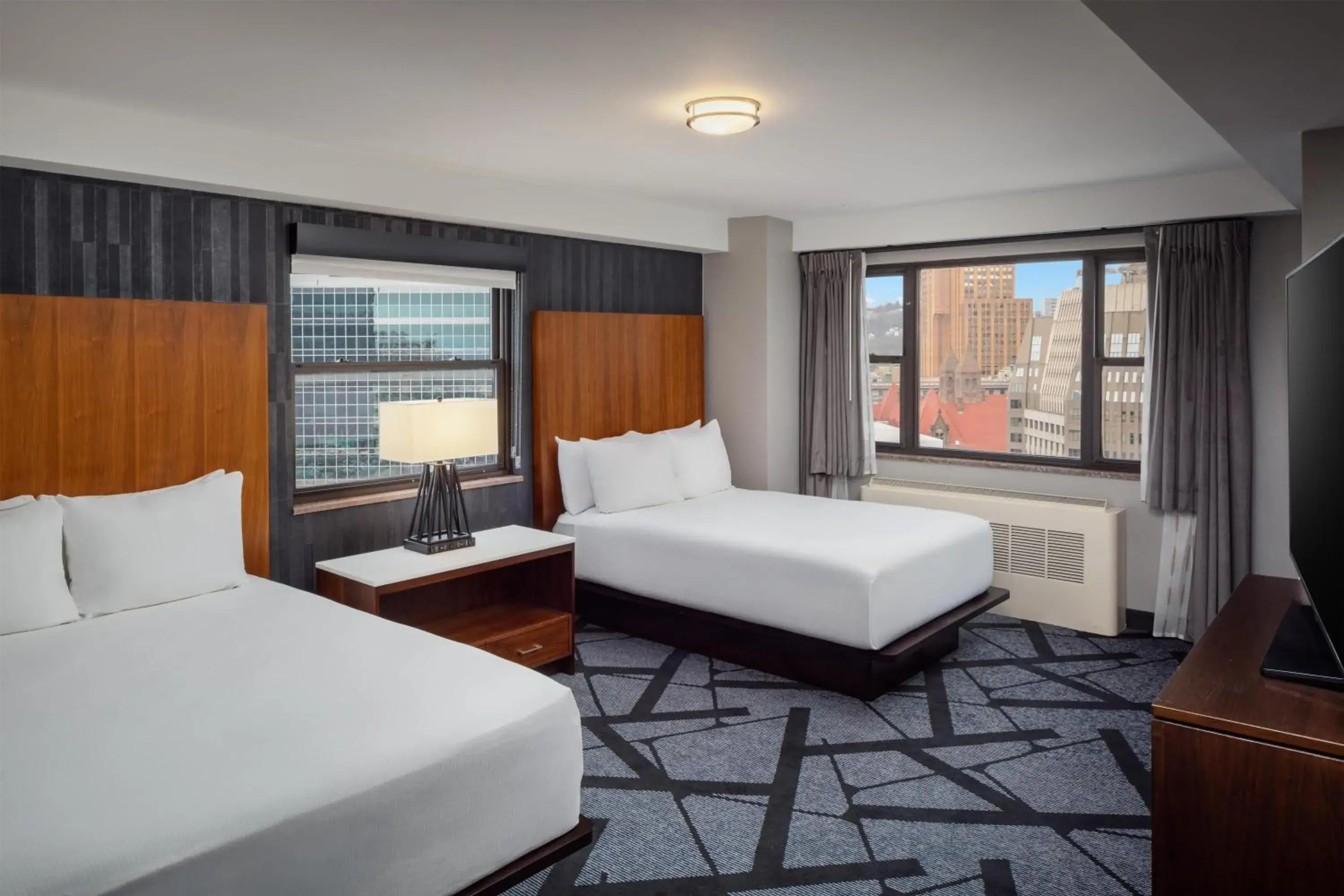 Double Room with Two Double Beds and Skyline Downtown City View in DoubleTree by Hilton Hotel & Suites Pittsburgh Downtown Double Room with Two Double Beds and Skyline Downtown City View in DoubleTree by Hilton Hotel & Suites Pittsburgh Downtown
