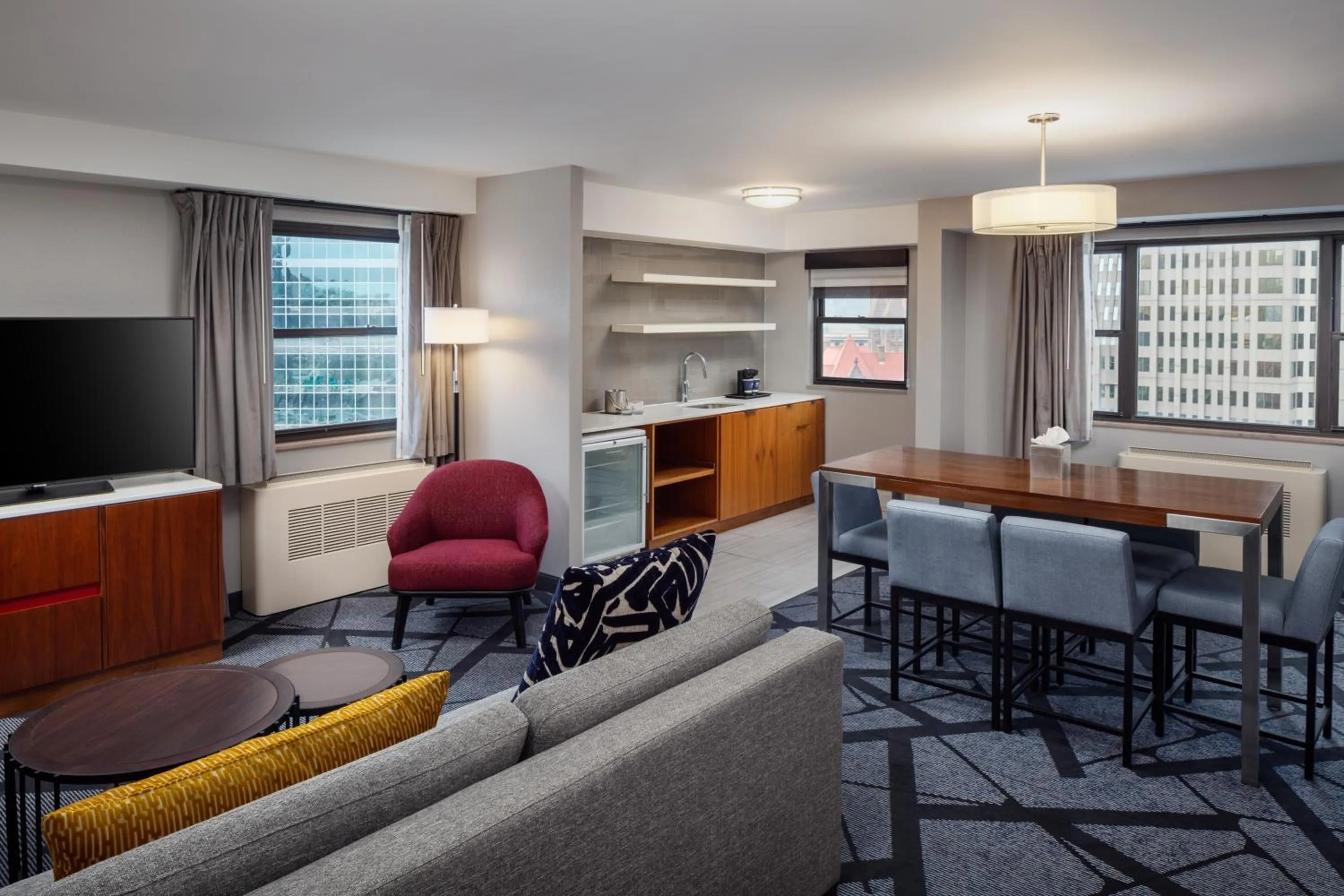 Bedroom in DoubleTree by Hilton Hotel & Suites Pittsburgh Downtown