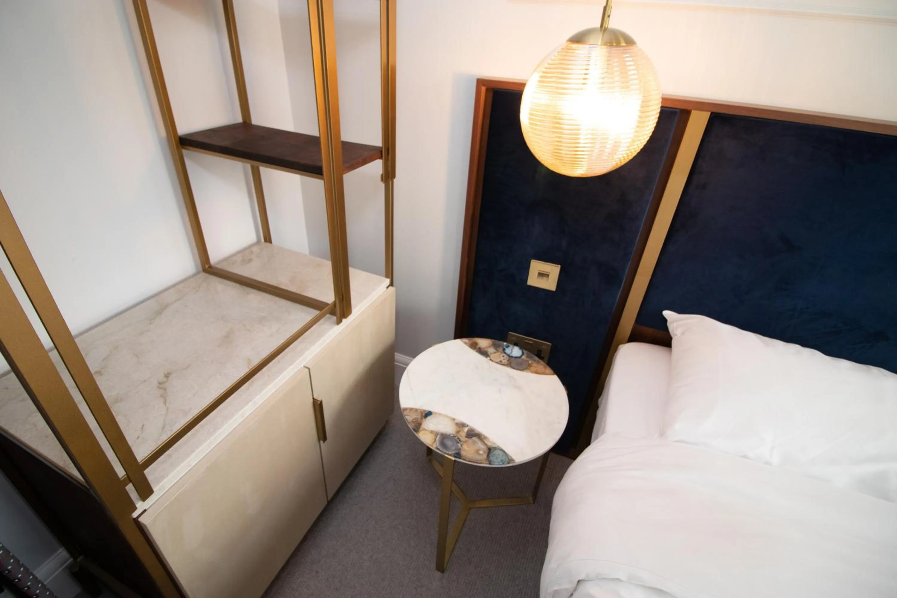 Bed in Three Falcons