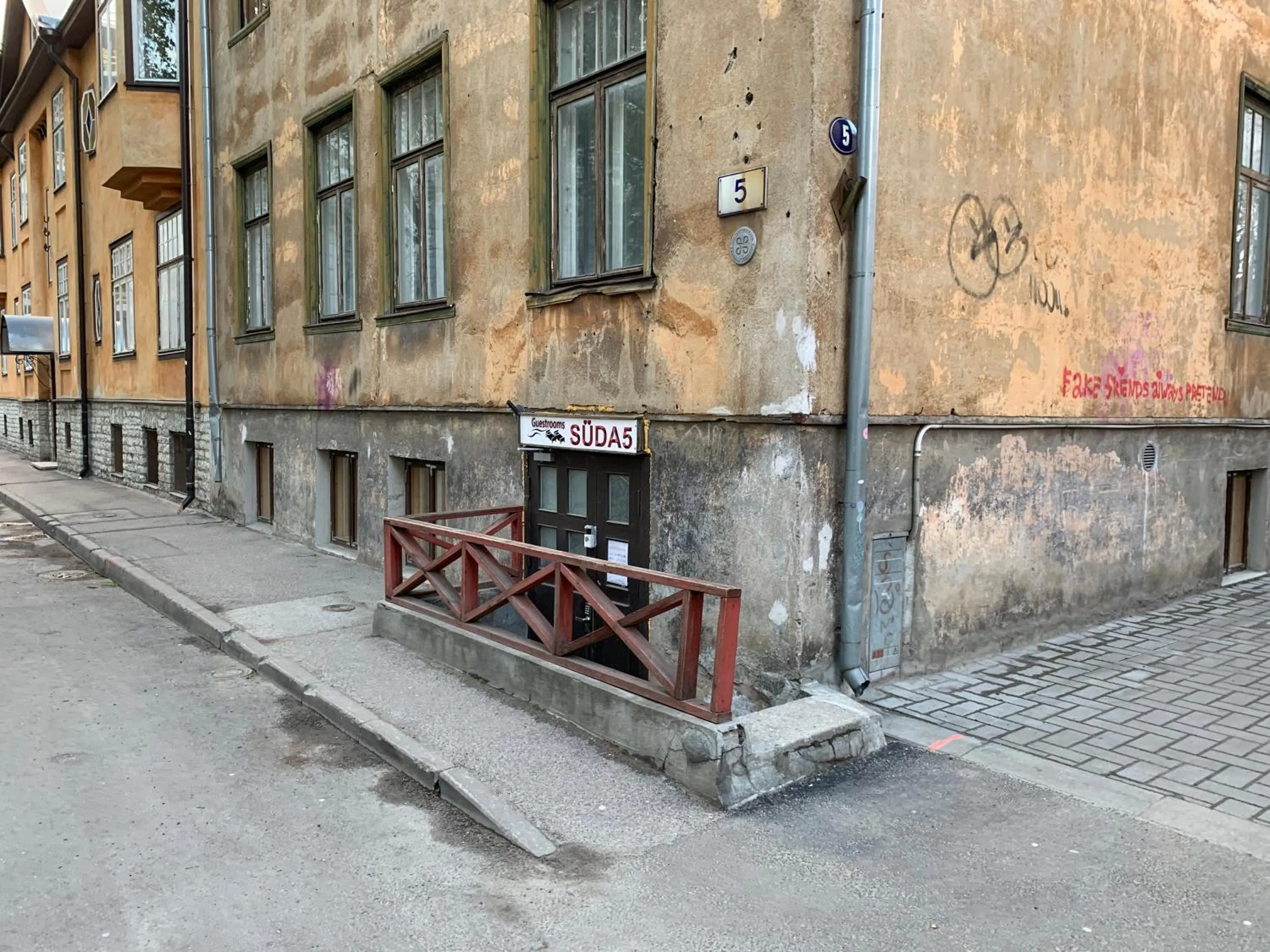 Hostel Suda5