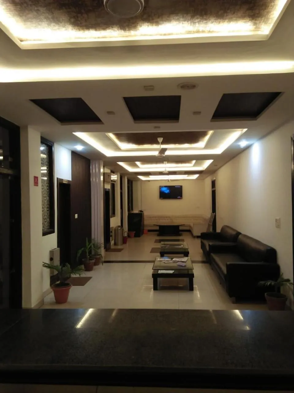 Lobby or reception in Hotel Agra Dazzling East Gate