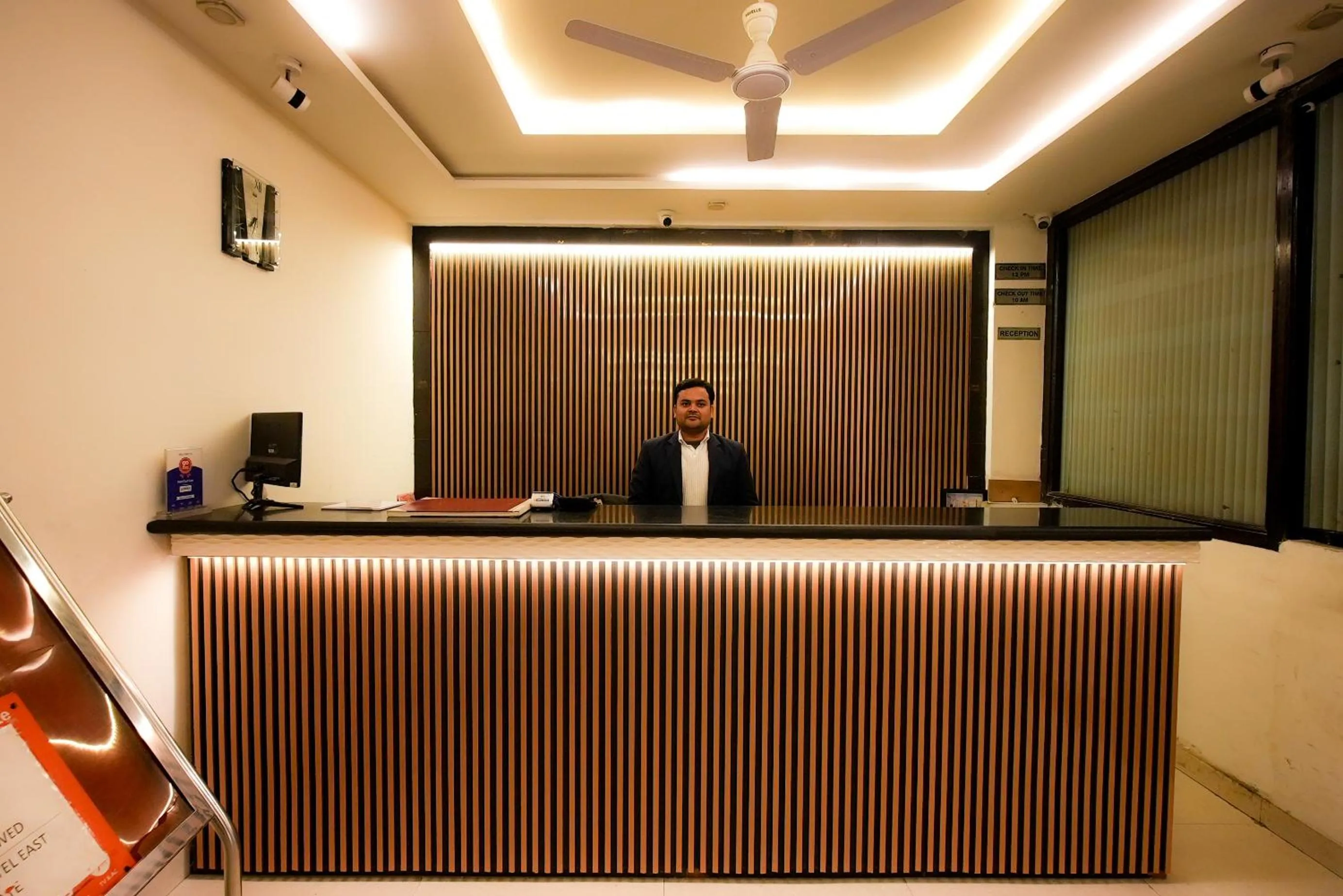 Lobby or reception in Hotel Agra Dazzling East Gate
