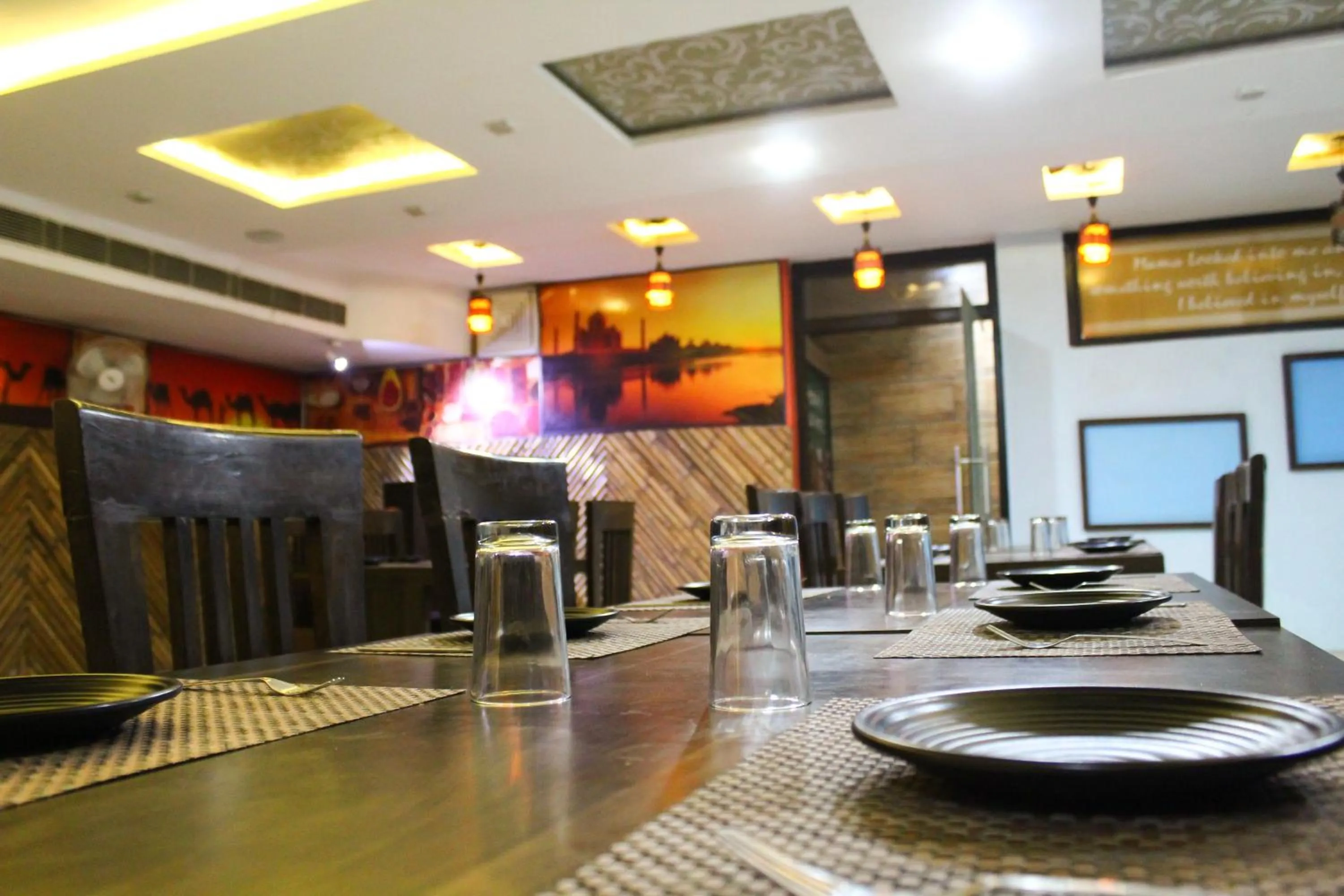 Restaurant/places to eat in Hotel Agra Dazzling East Gate