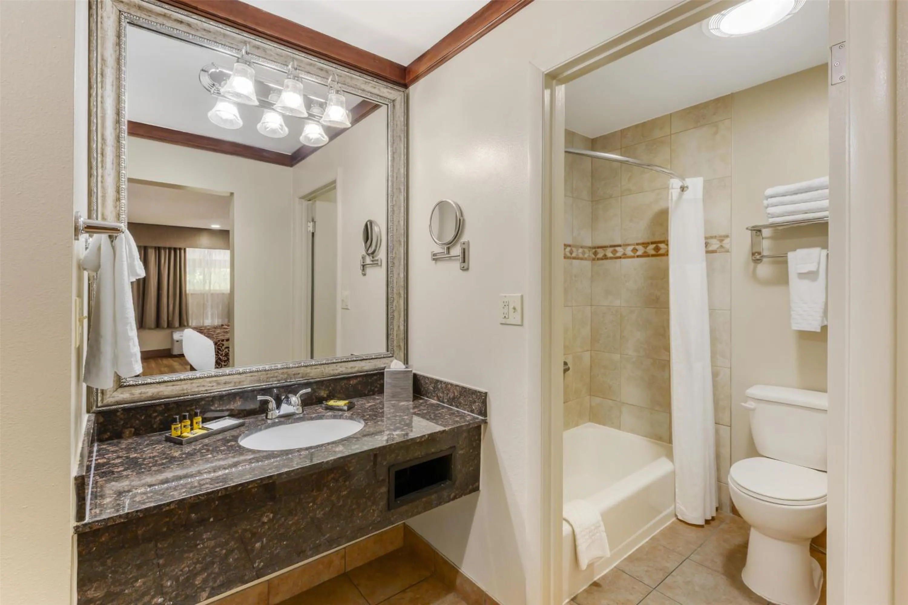 Bathroom in Best Western Plus Greenwell Inn