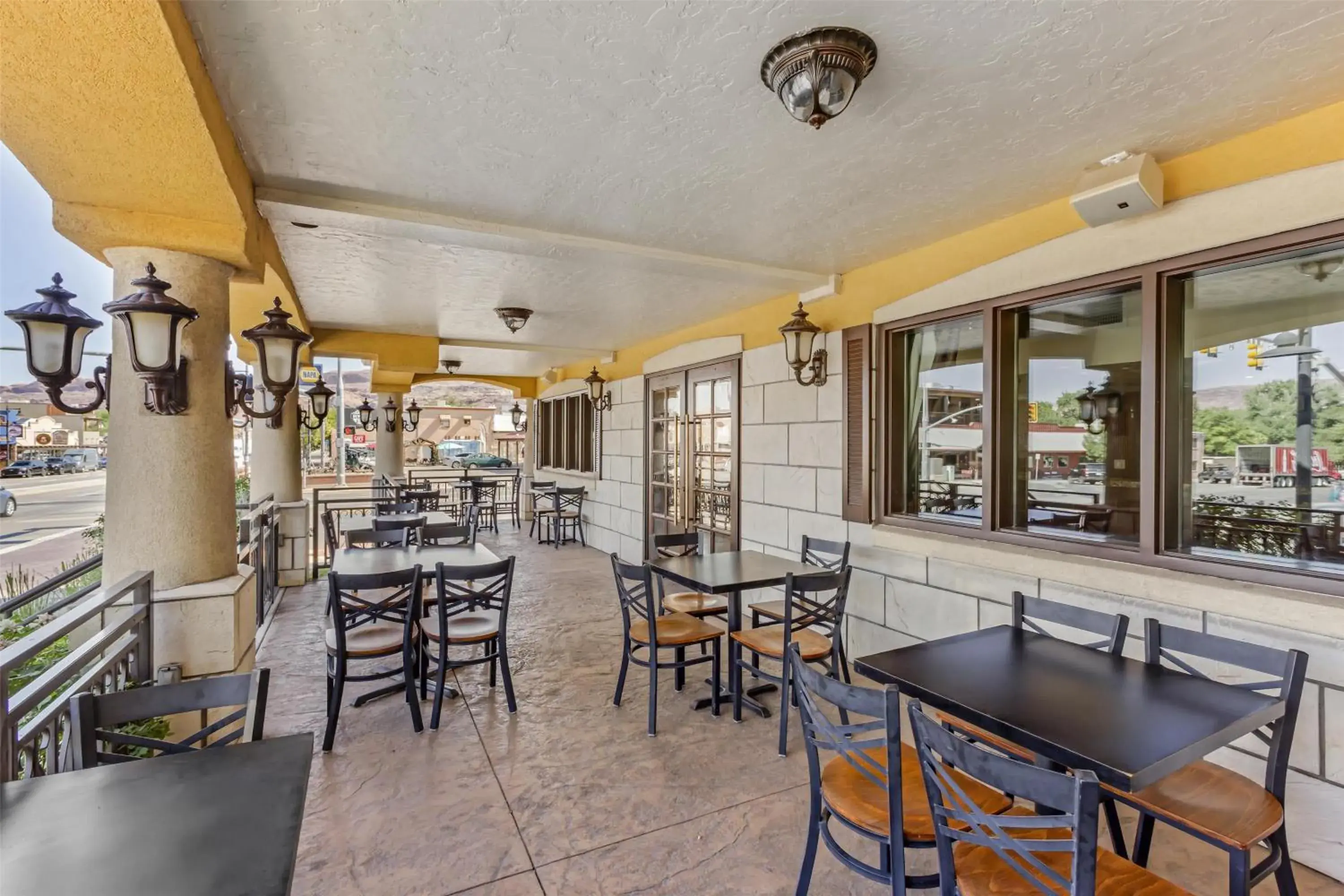 Property building in Best Western Plus Greenwell Inn Property building in Best Western Plus Greenwell Inn