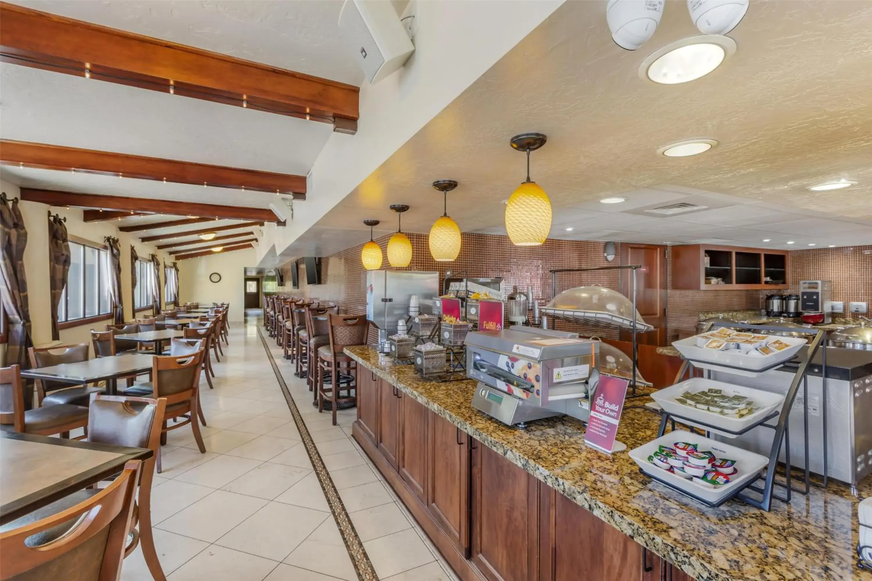 Breakfast in Best Western Plus Greenwell Inn Breakfast in Best Western Plus Greenwell Inn