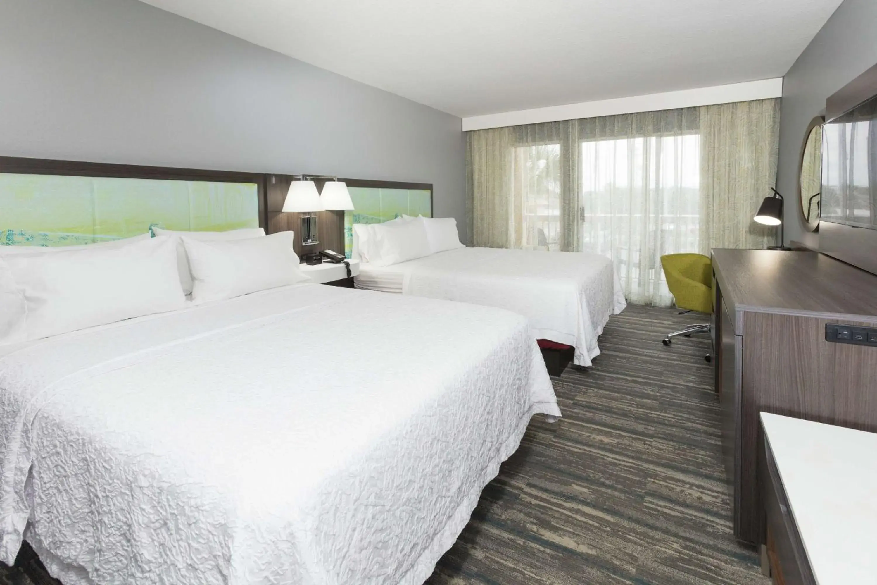 Bed in Hampton Inn Saint Augustine Beach Bed in Hampton Inn Saint Augustine Beach