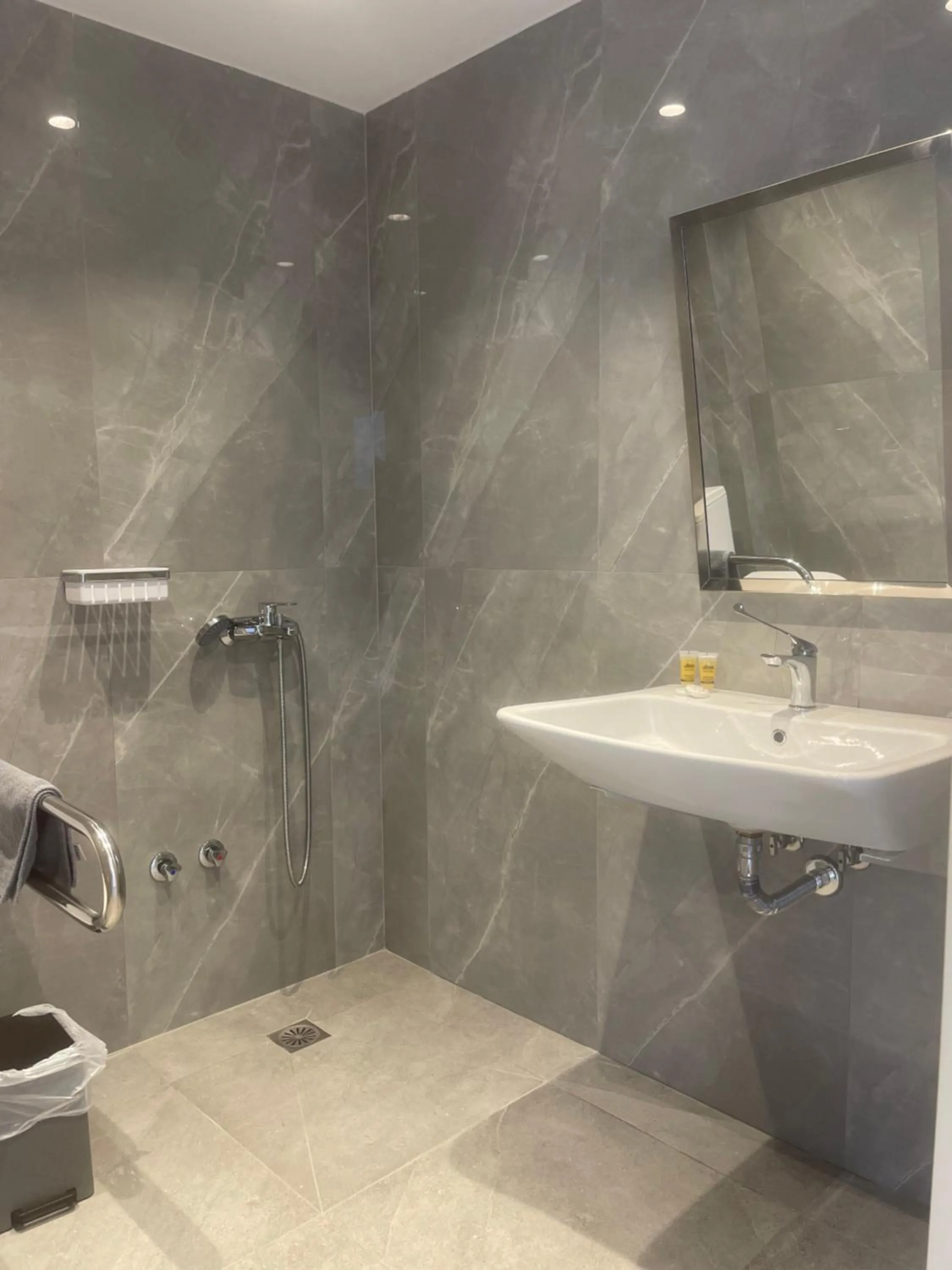Bathroom in Asteras Hotel