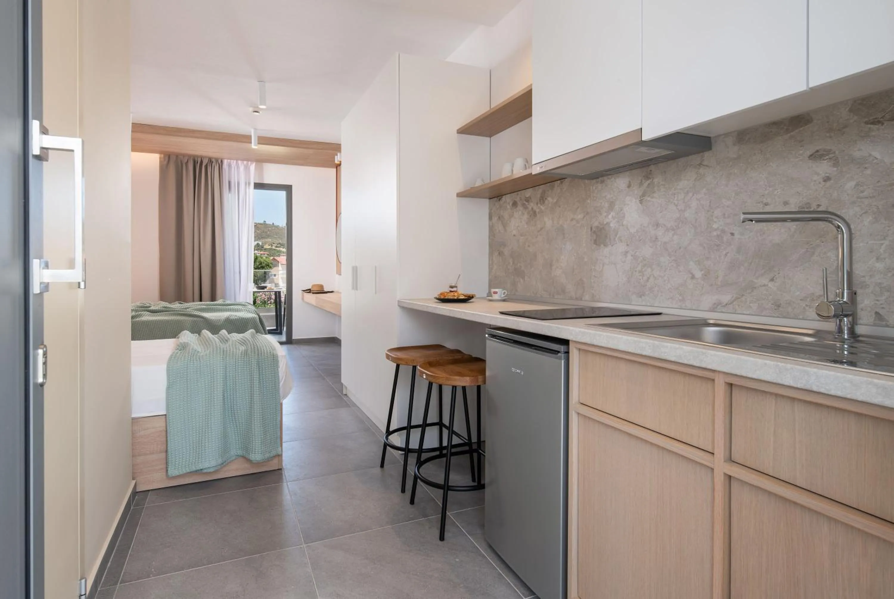 Kitchen or kitchenette, Bed in Asteras Hotel