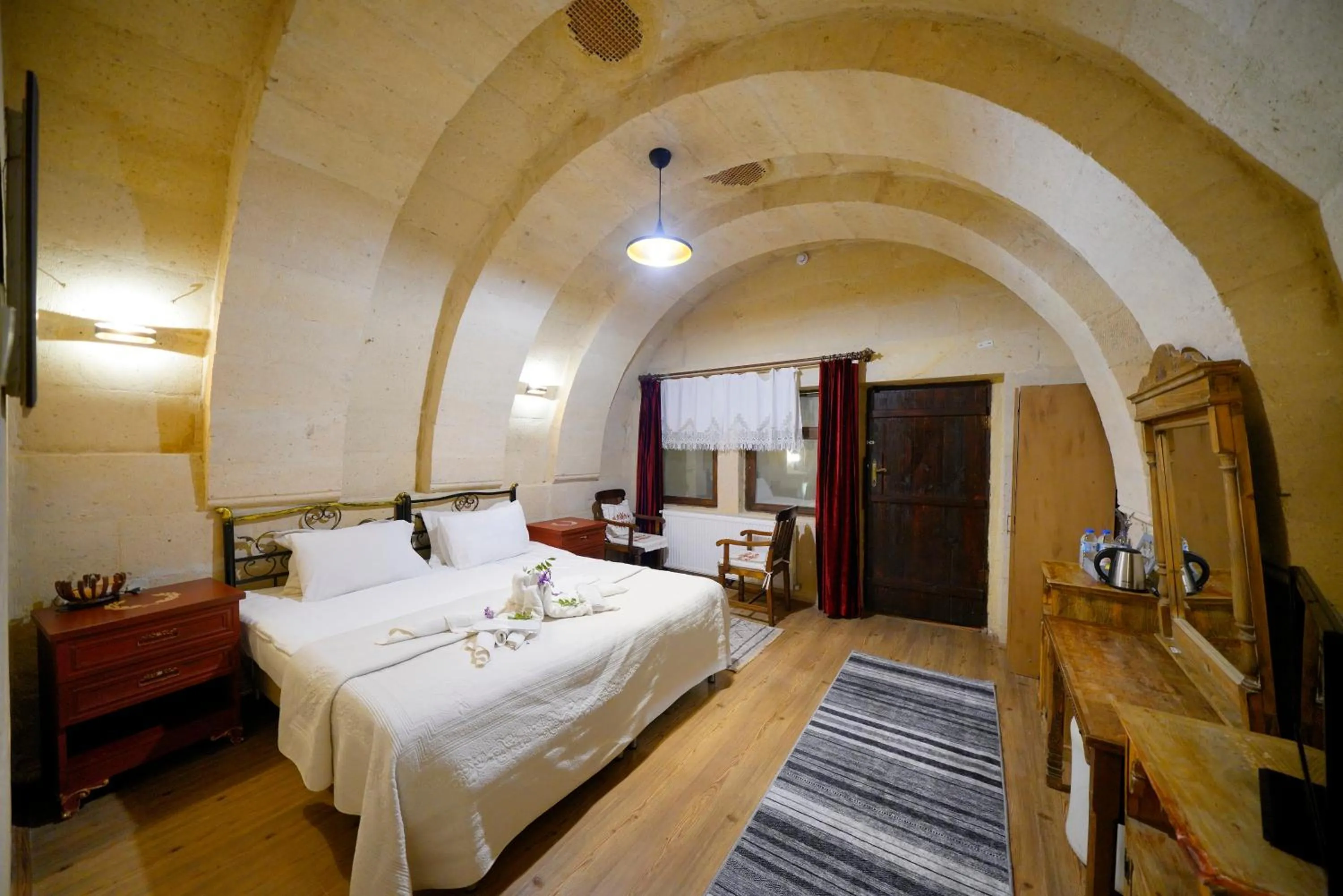 Bed in Antik Cave House