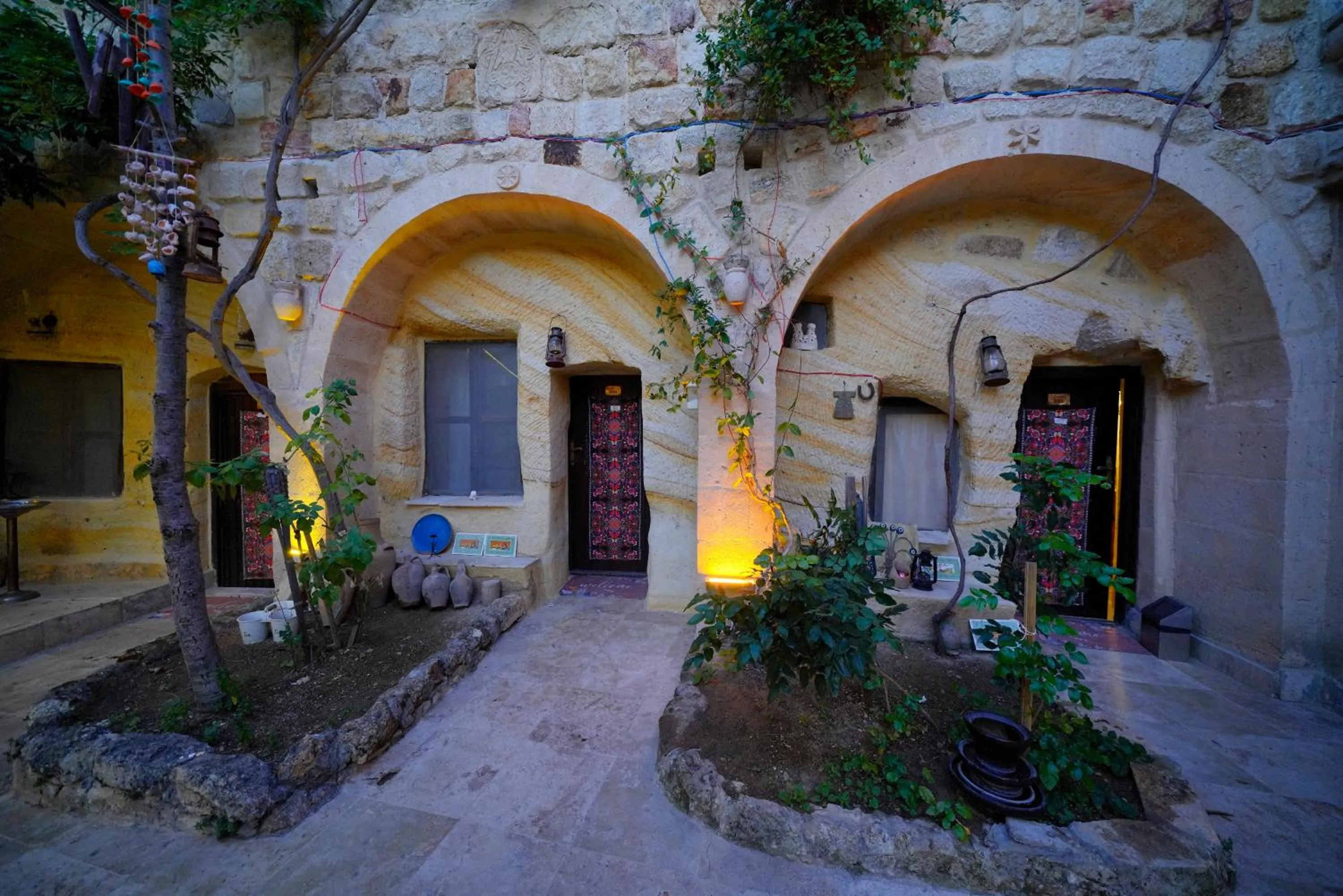 Facade/entrance in Antik Cave House