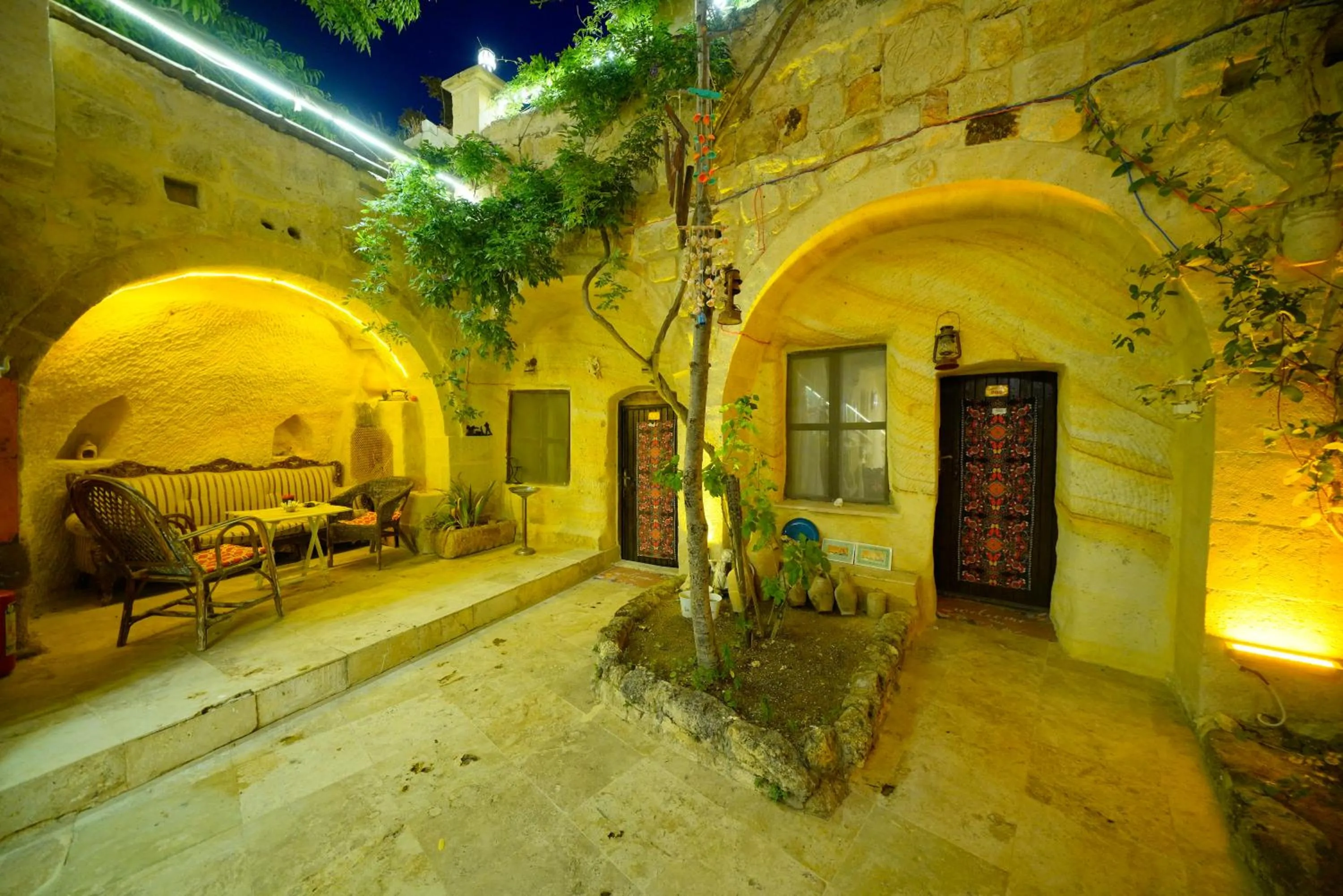 Night in Antik Cave House