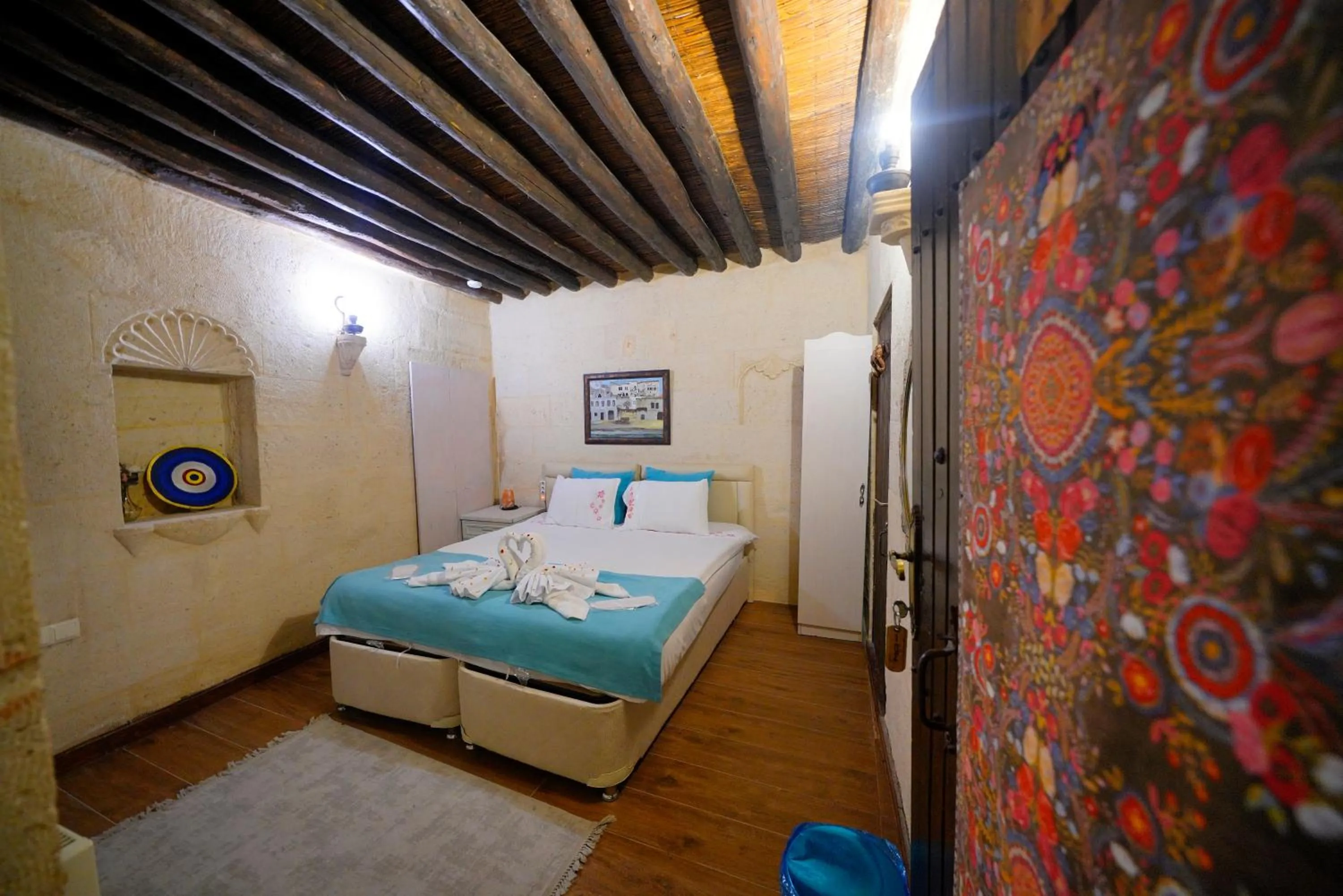 Bed in Antik Cave House