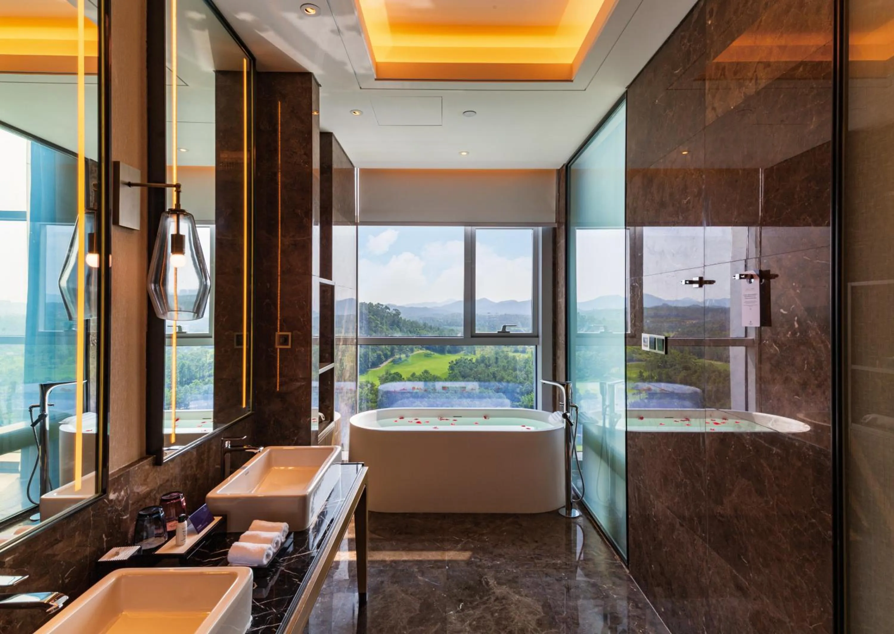 Bathroom in Wanda Realm Heshan