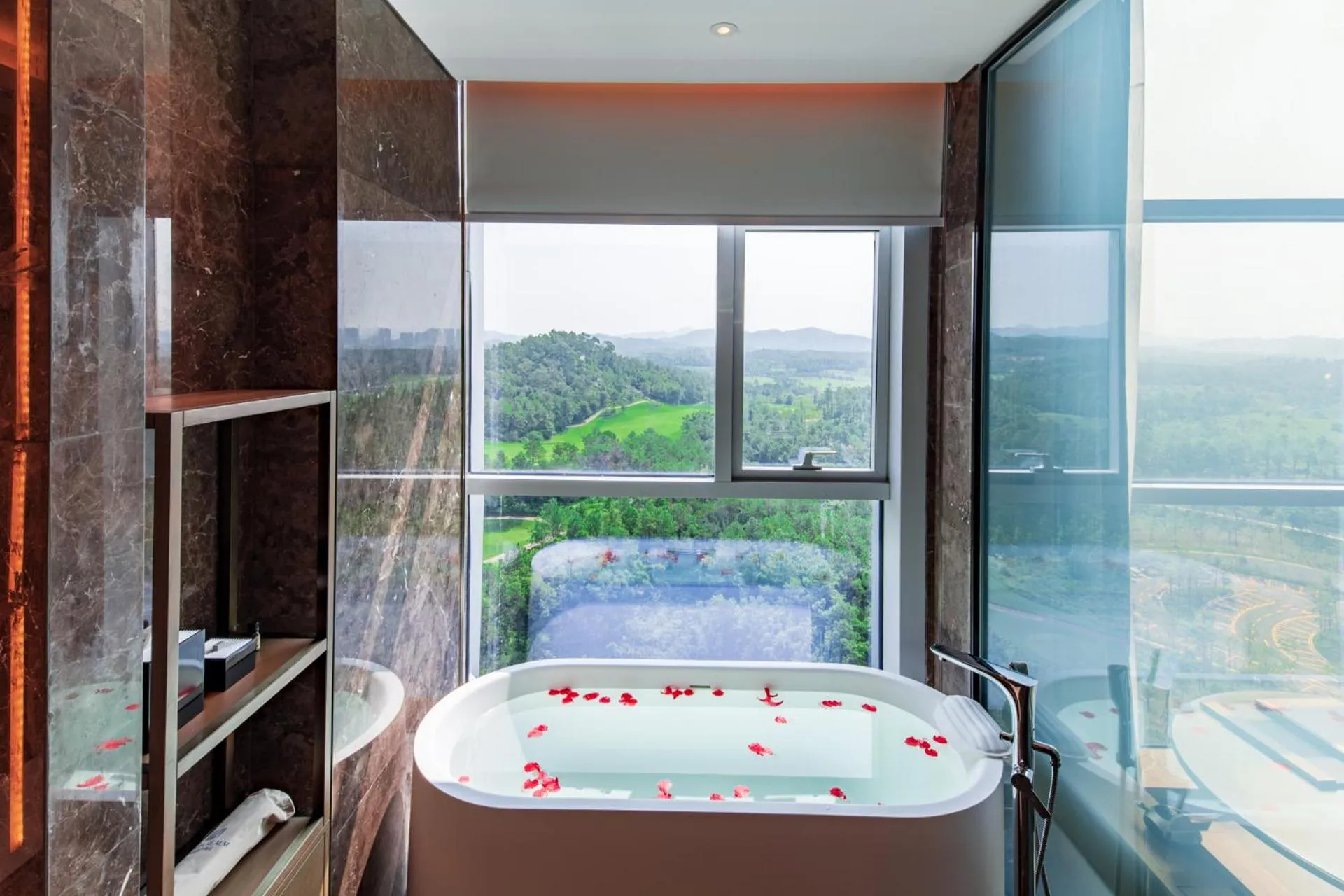 Bath in Wanda Realm Heshan