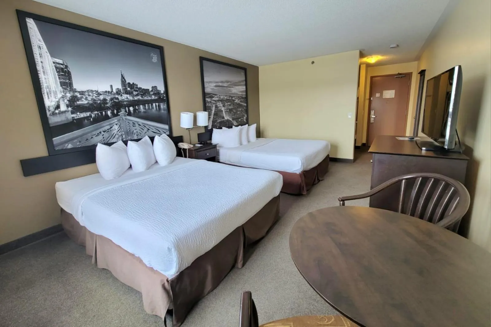 Bed in Super 8 by Wyndham Barrie South