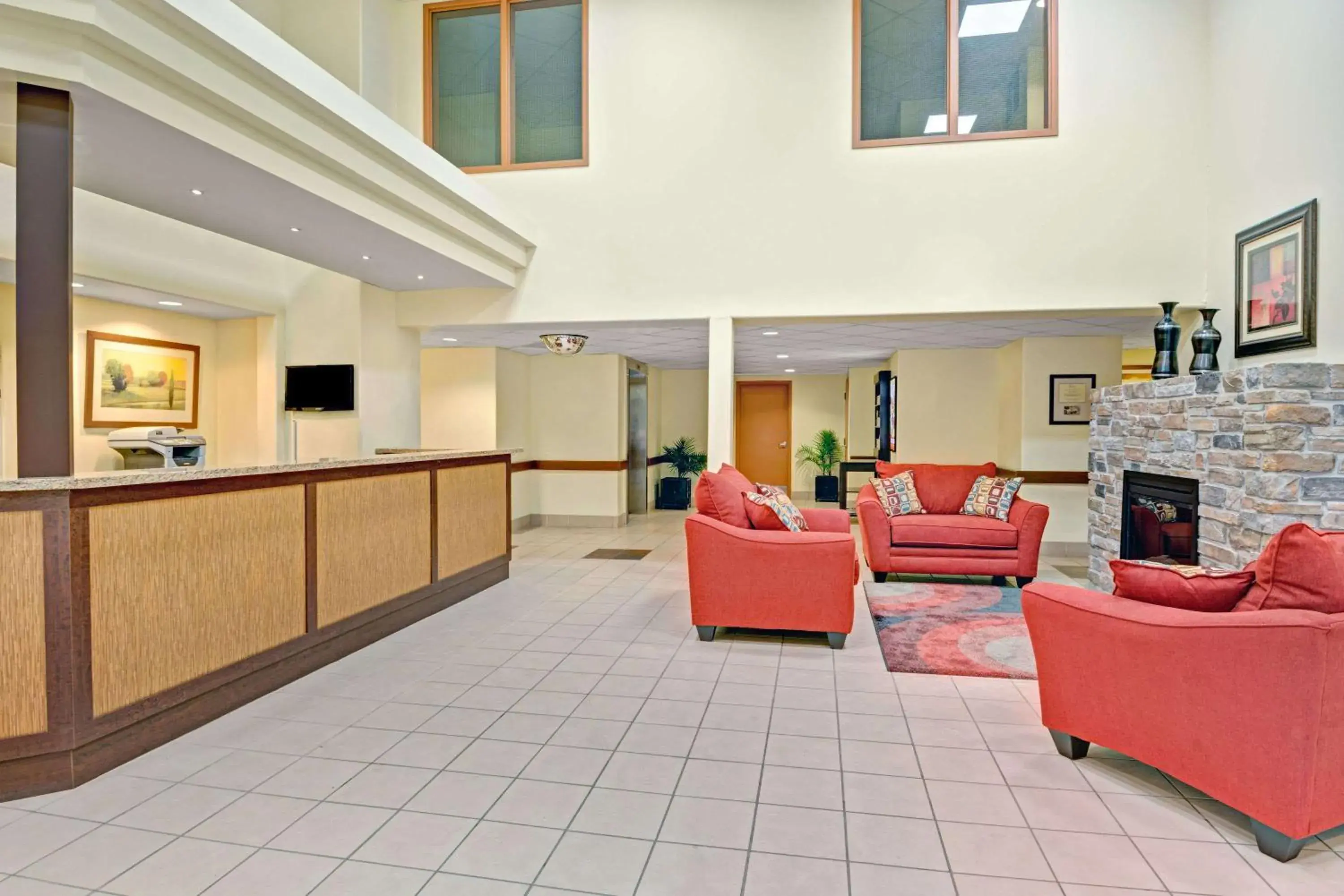 Lobby or reception in Super 8 by Wyndham Barrie South Lobby or reception in Super 8 by Wyndham Barrie South