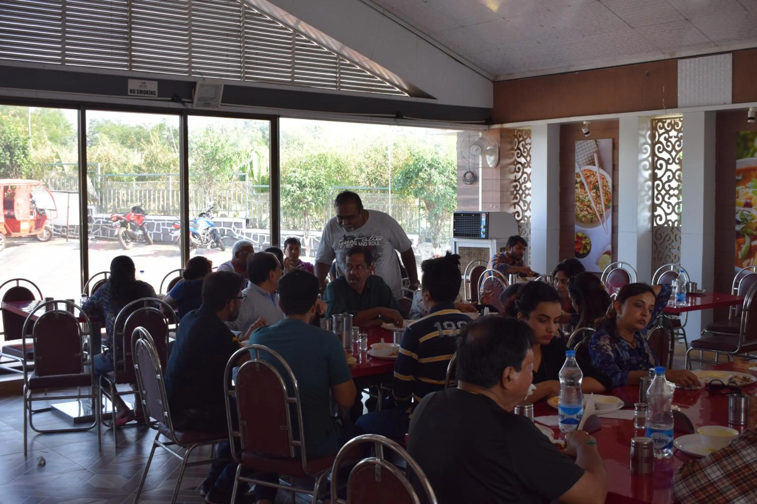 Restaurant/places to eat in Relax Adventure Resort