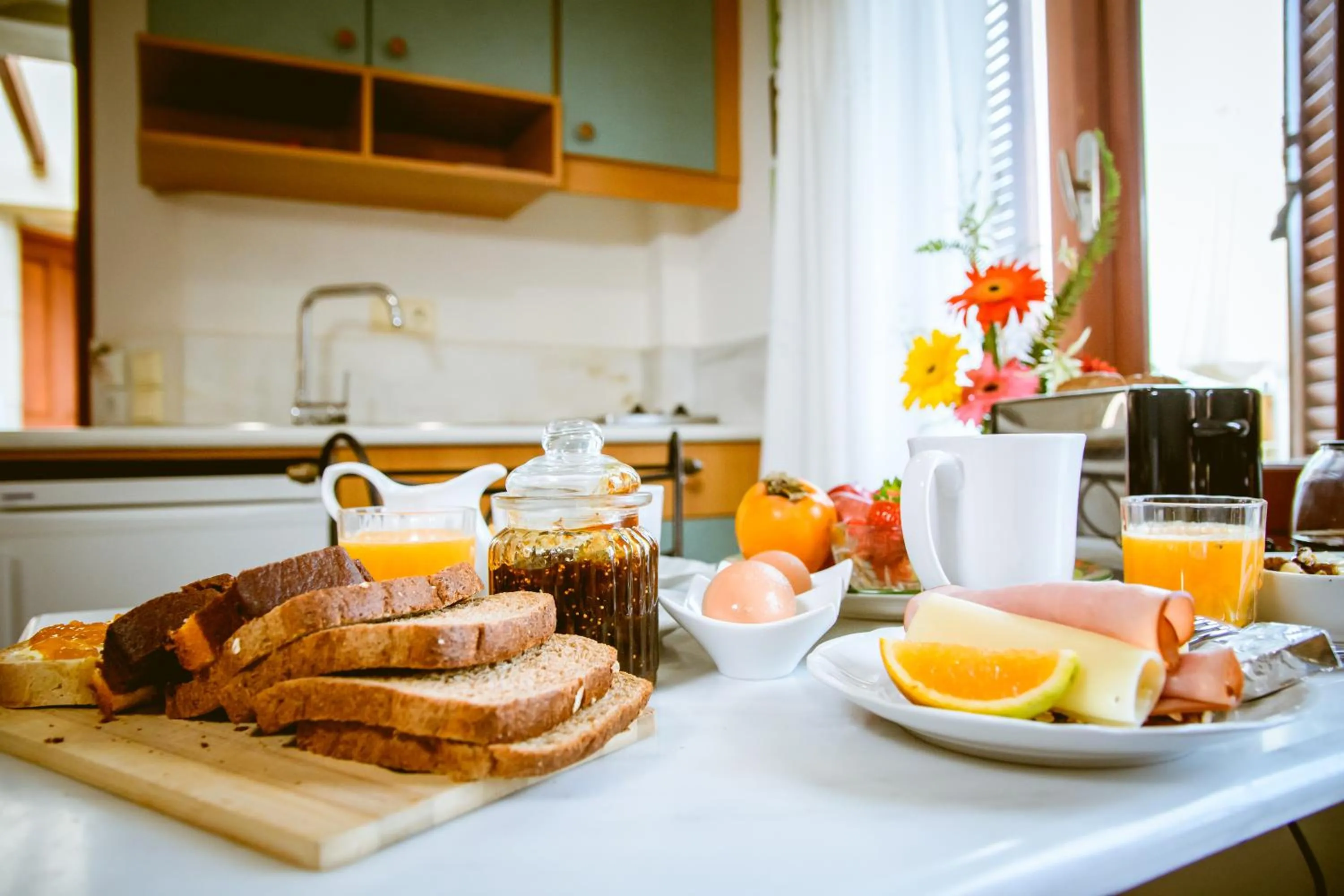 Kitchen or kitchenette in Anais Collection Hotels & Suites