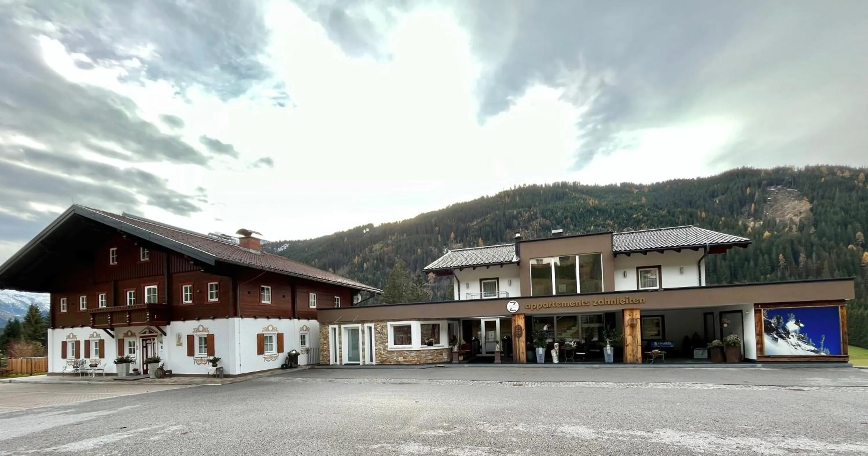 Property building in Appartements Zahnleiten