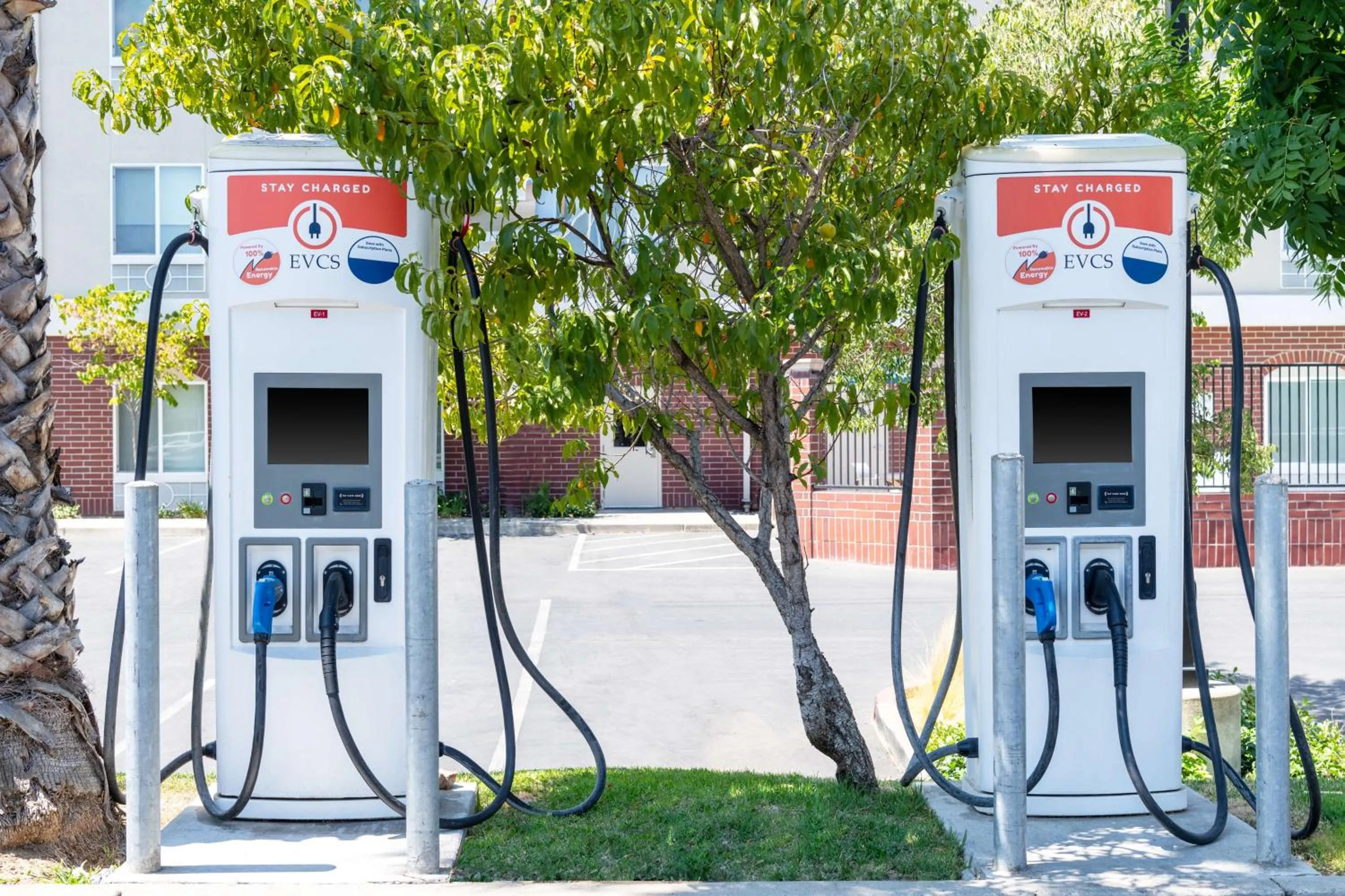 Property building in Hampton Inn & Suites Sacramento-Auburn Boulevard