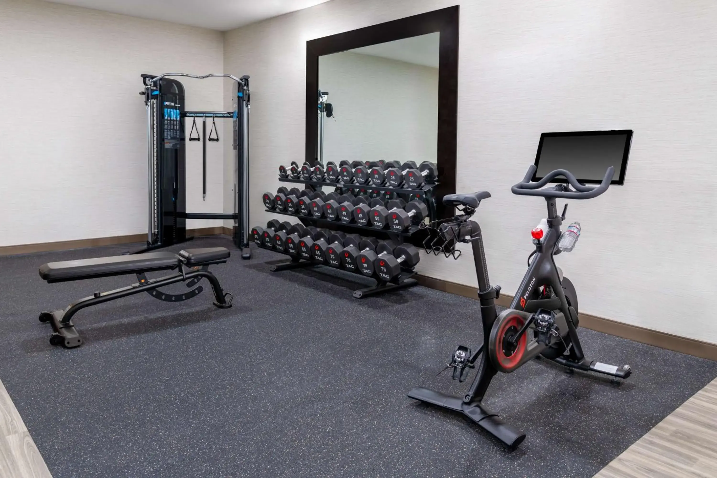 Fitness centre/facilities in Hampton Inn & Suites Sacramento-Auburn Boulevard Fitness centre/facilities in Hampton Inn & Suites Sacramento-Auburn Boulevard