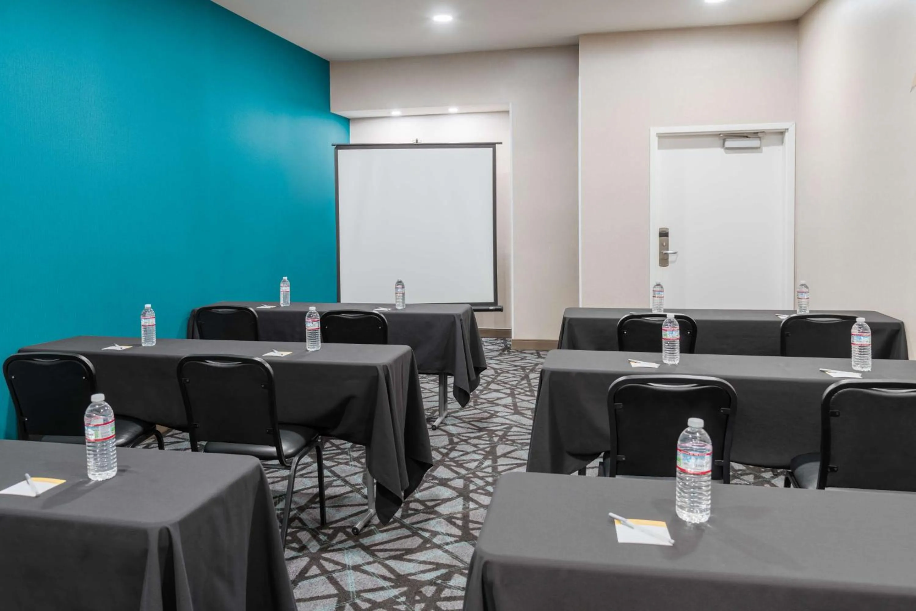 Meeting/conference room in Hampton Inn & Suites Sacramento-Auburn Boulevard