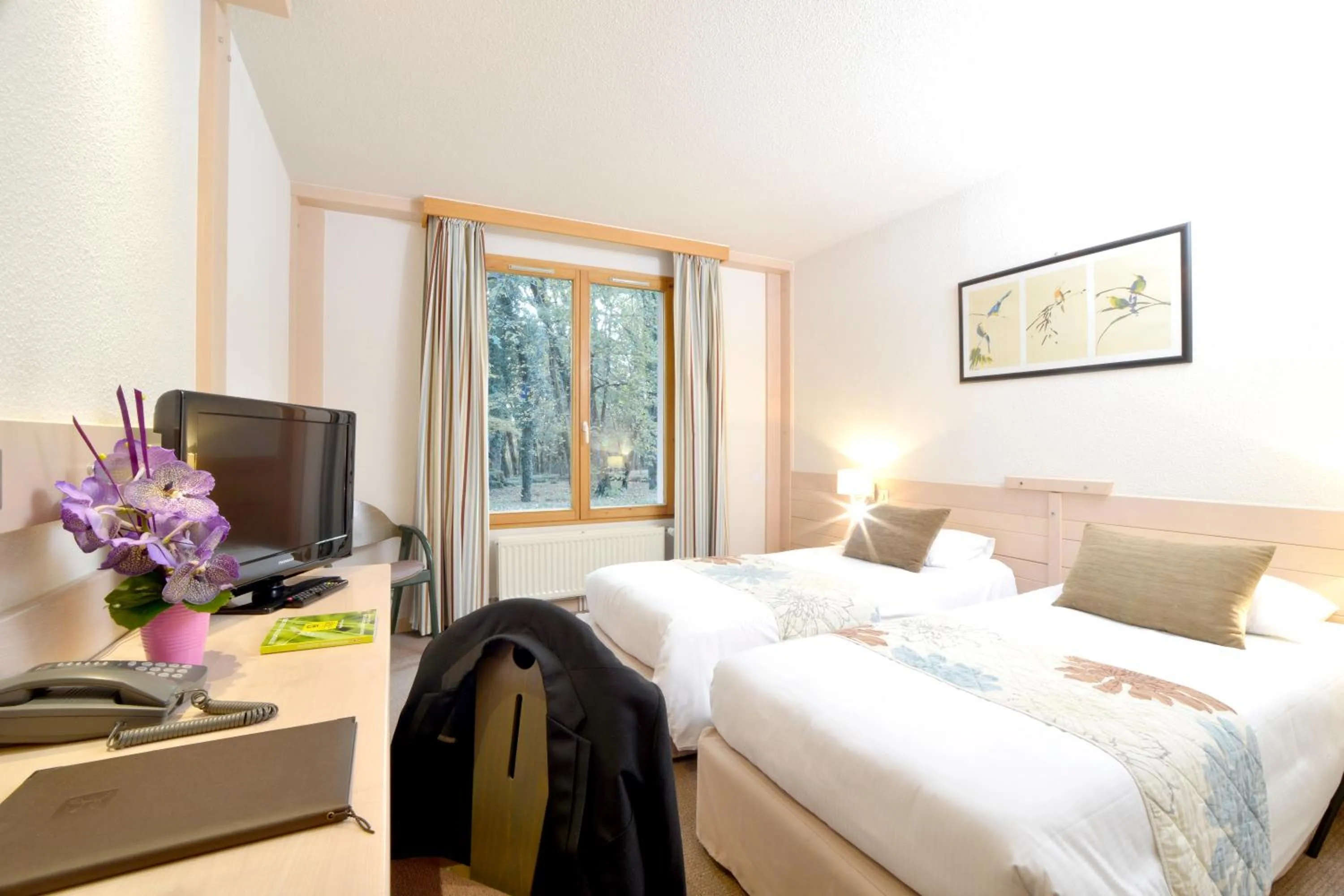 Bedroom, Bed in Le Bois Dormant-Hôtel Restaurant & Spa Logis Hôtel