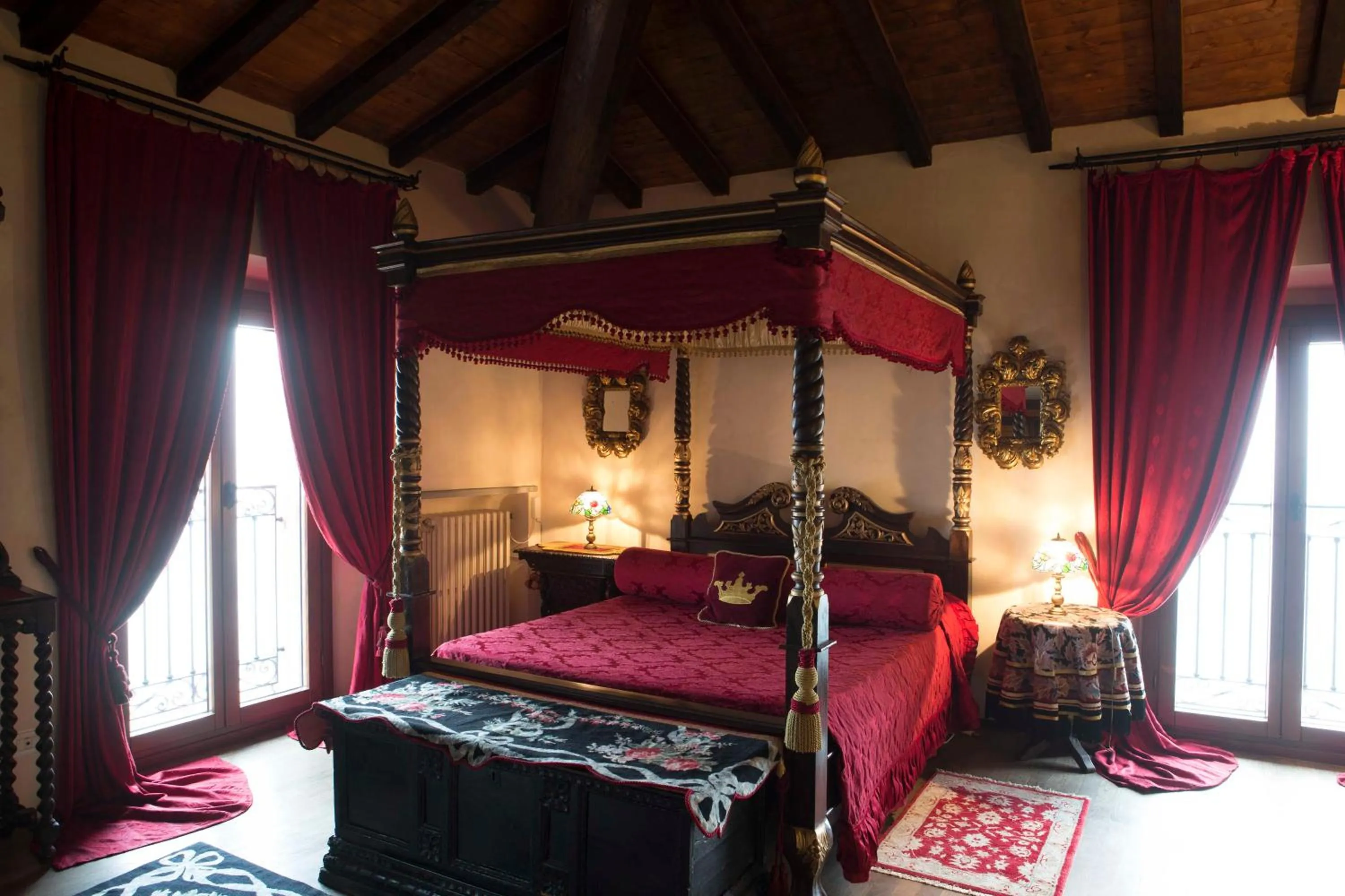 Bed in Hotel Castello Di Vigoleno