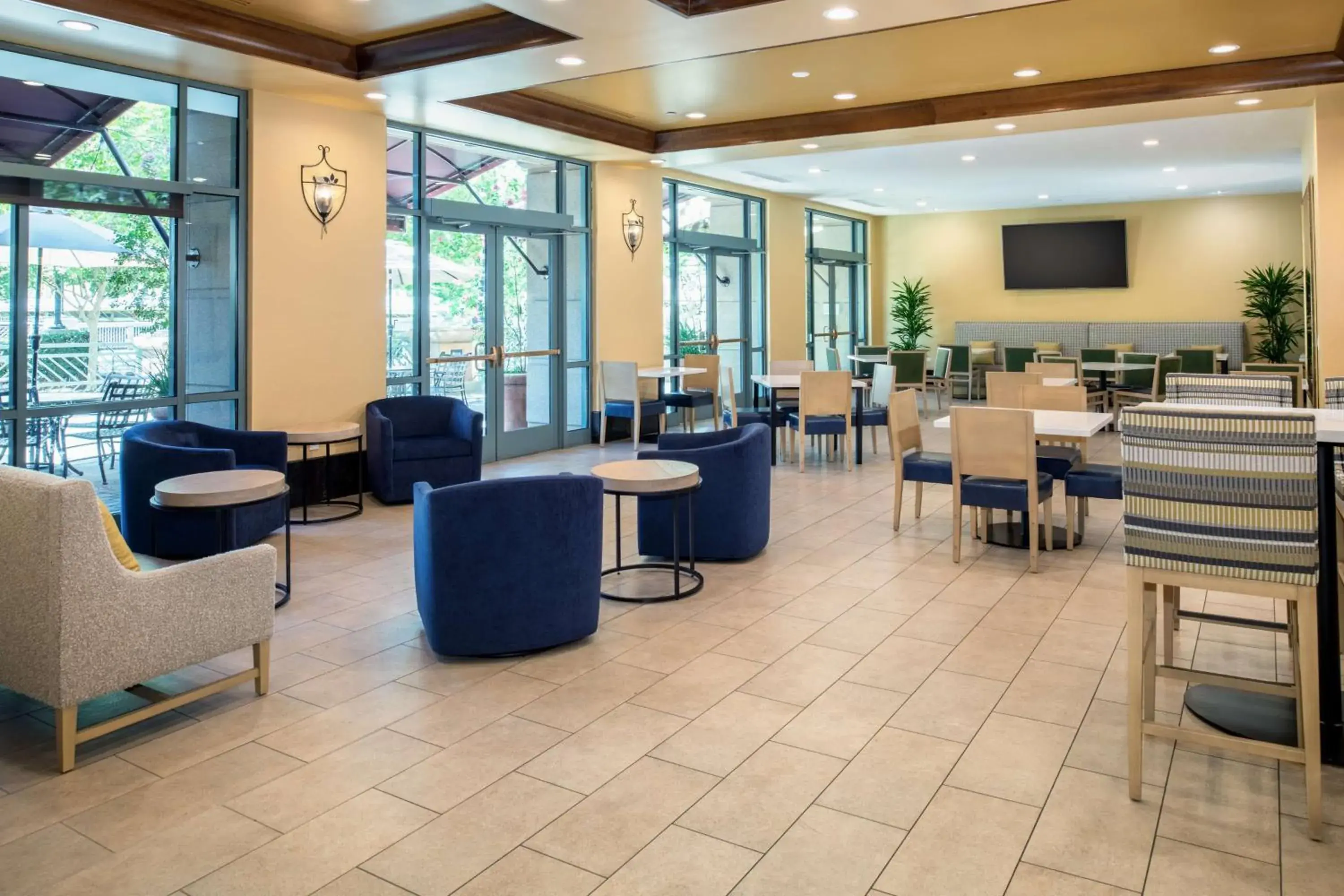 Lobby or reception in Embassy Suites by Hilton Sacramento Riverfront Promenade Lobby or reception in Embassy Suites by Hilton Sacramento Riverfront Promenade