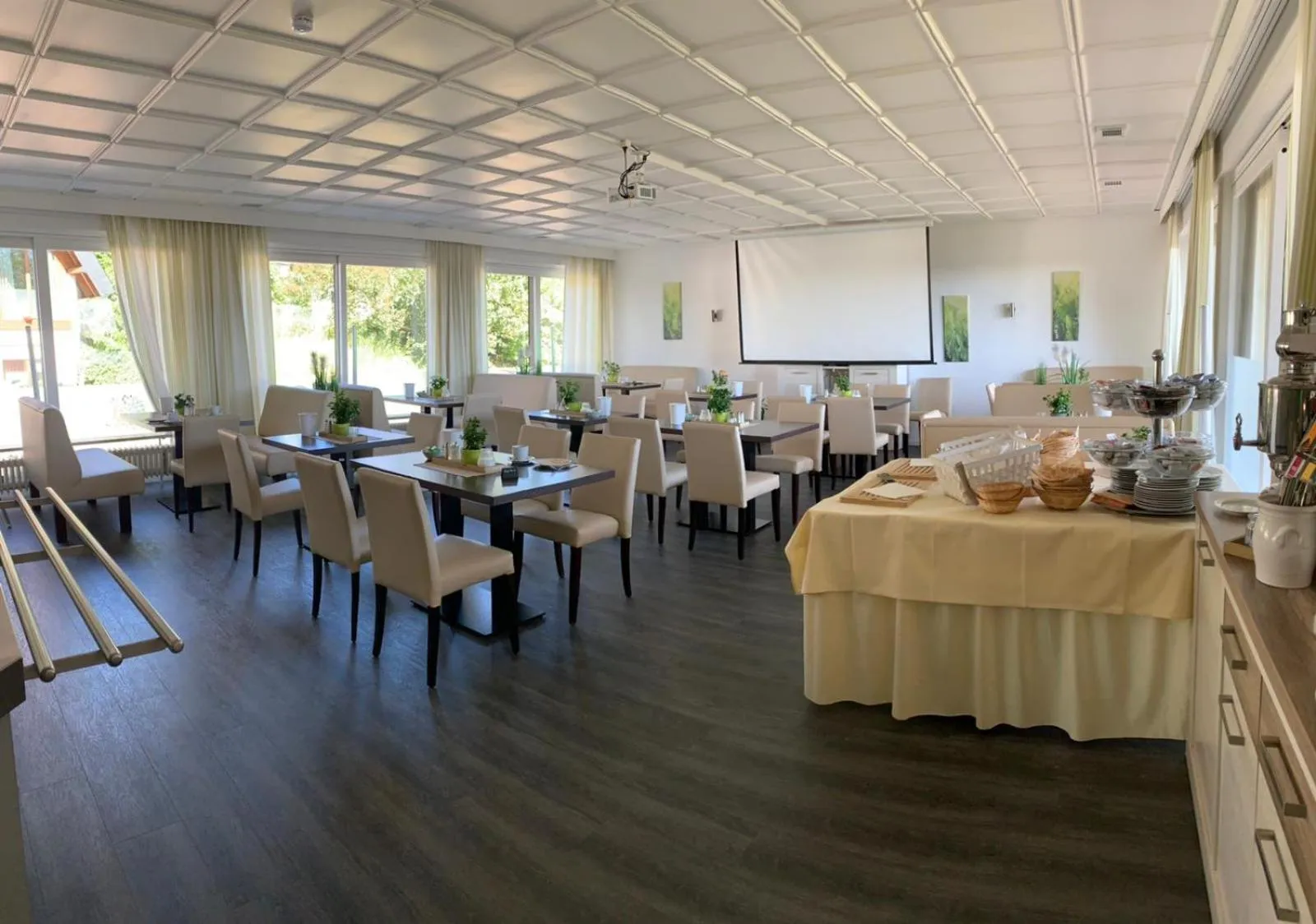 Restaurant/places to eat in Landhotel Fernblick