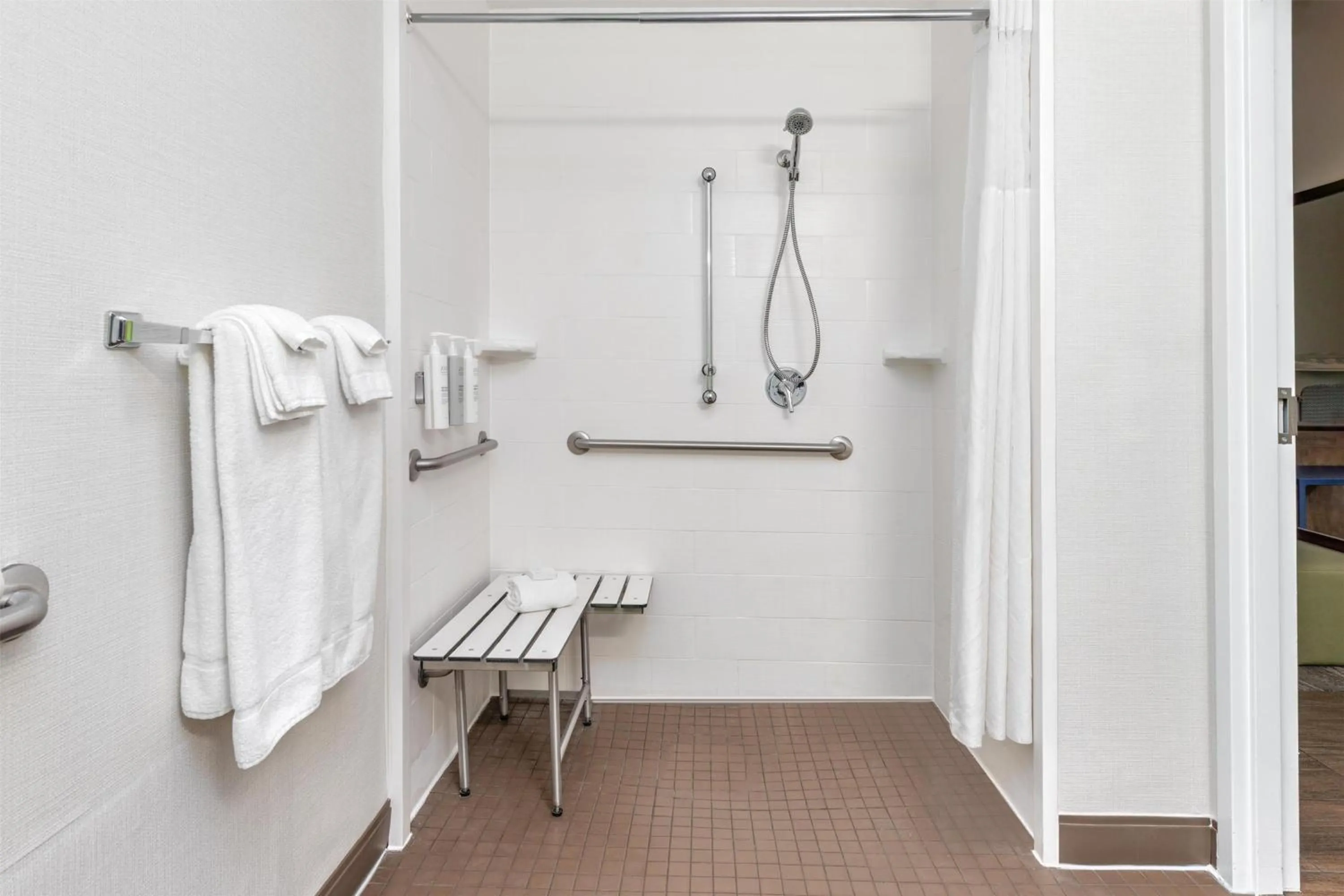 Bathroom in Hampton Inn Phoenix Midtown Downtown Area