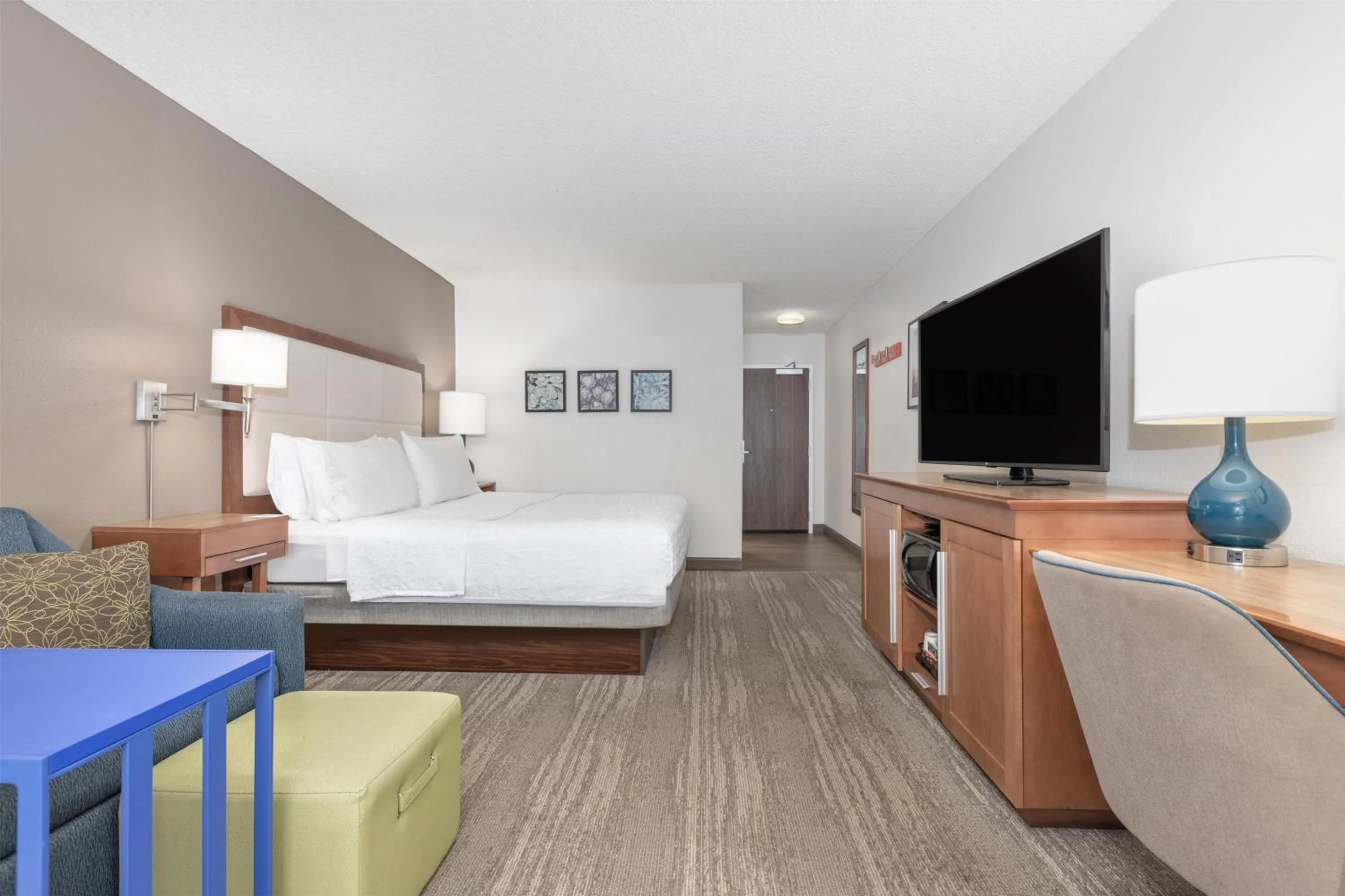 Bed in Hampton Inn Phoenix Midtown Downtown Area